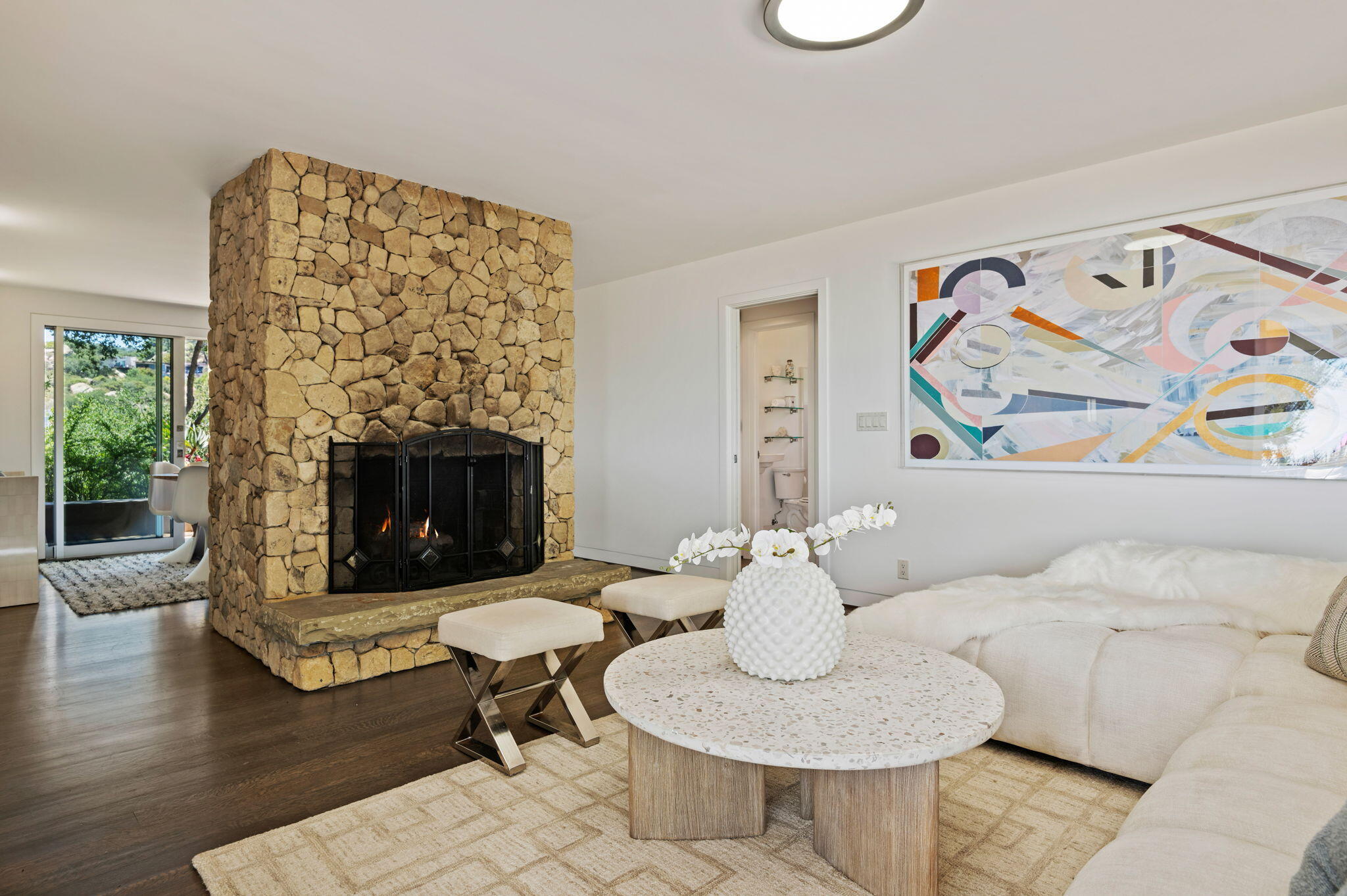 Santa Barbara, California 93105, United States, 2 Bedrooms Bedrooms, ,2 BathroomsBathrooms,Residential,Active,166372