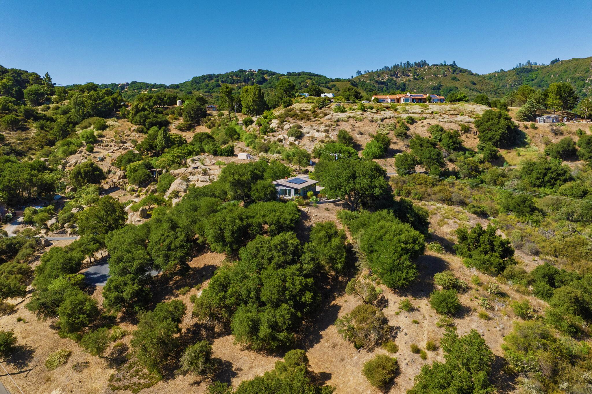 Santa Barbara, California 93105, United States, 2 Bedrooms Bedrooms, ,2 BathroomsBathrooms,Residential,Active,166372