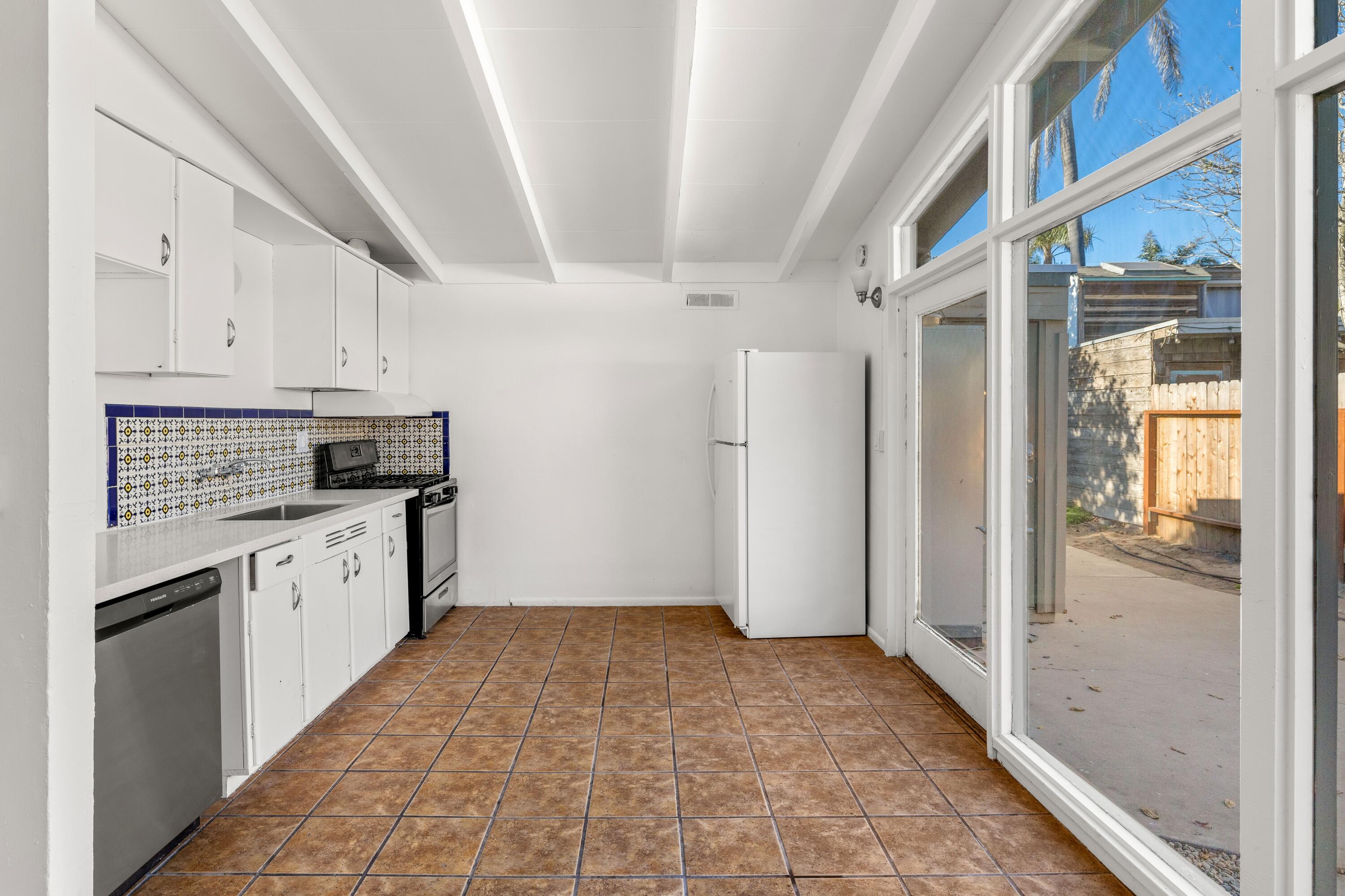 6648 Del Playa Drive
