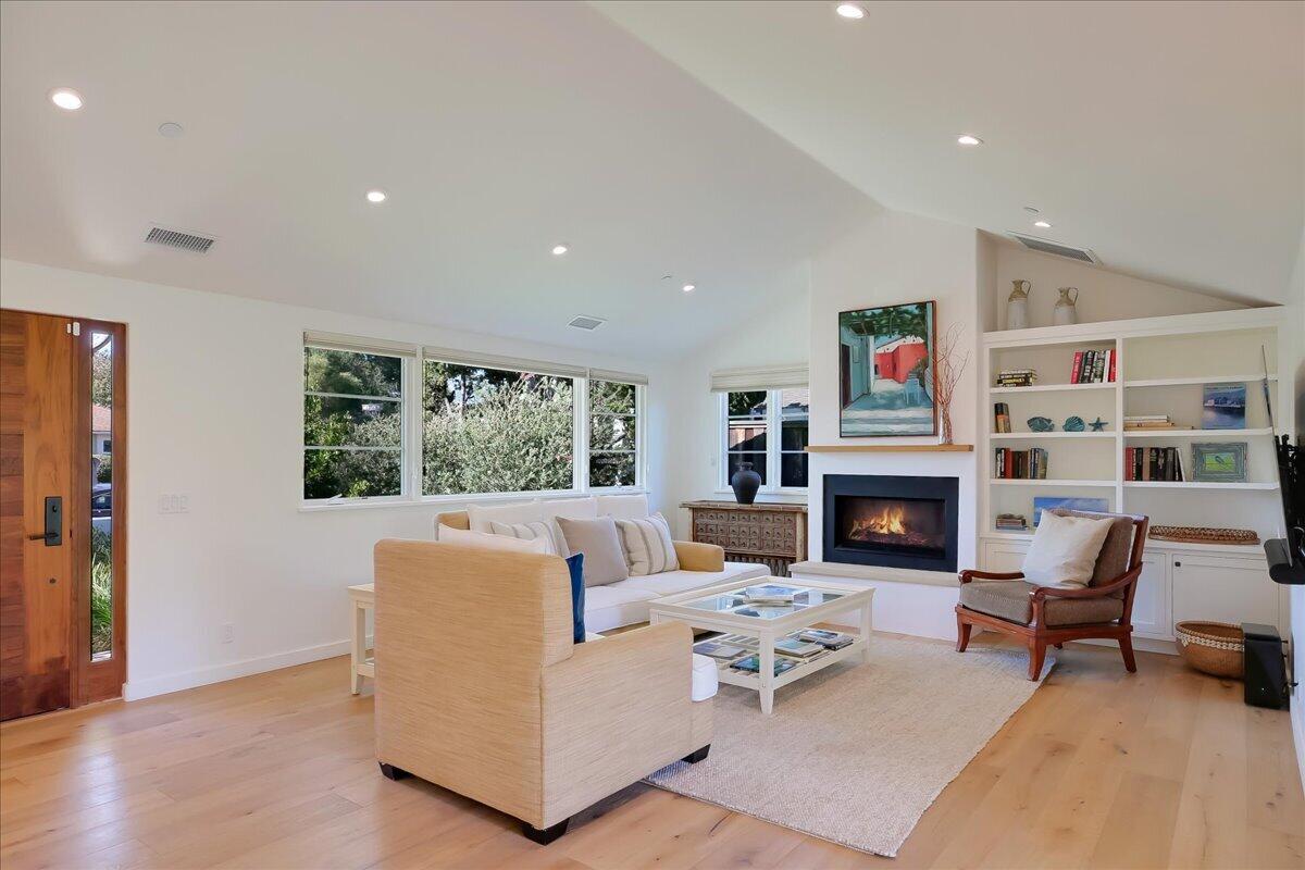 1211 Del Mar Avenue