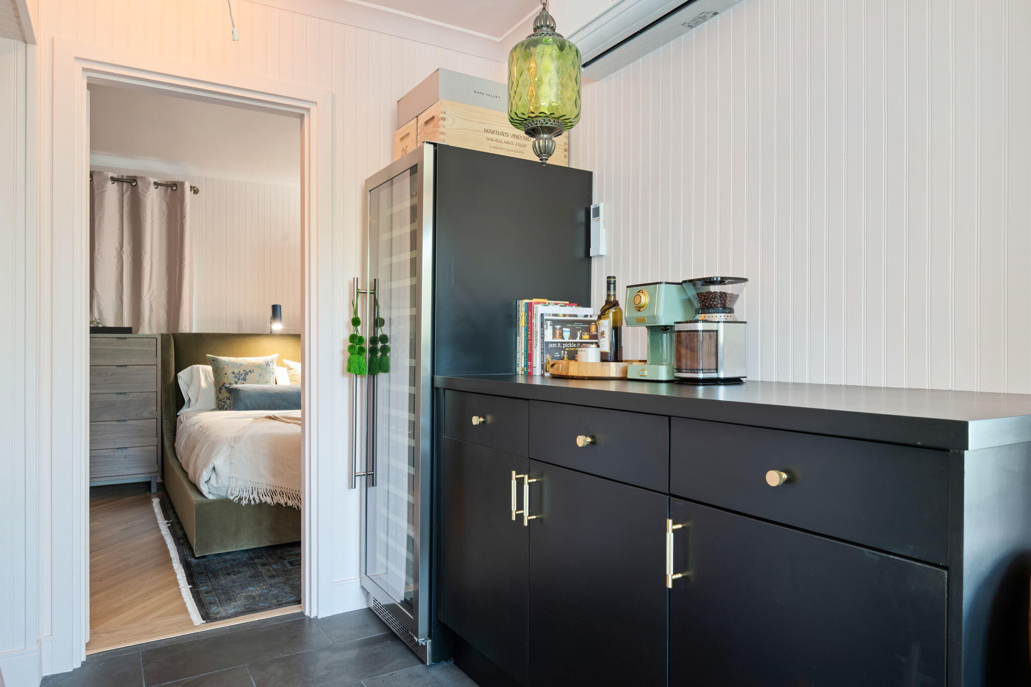 Santa Barbara, California 93105, United States, 4 Bedrooms Bedrooms, ,3 BathroomsBathrooms,Residential,Active,133176