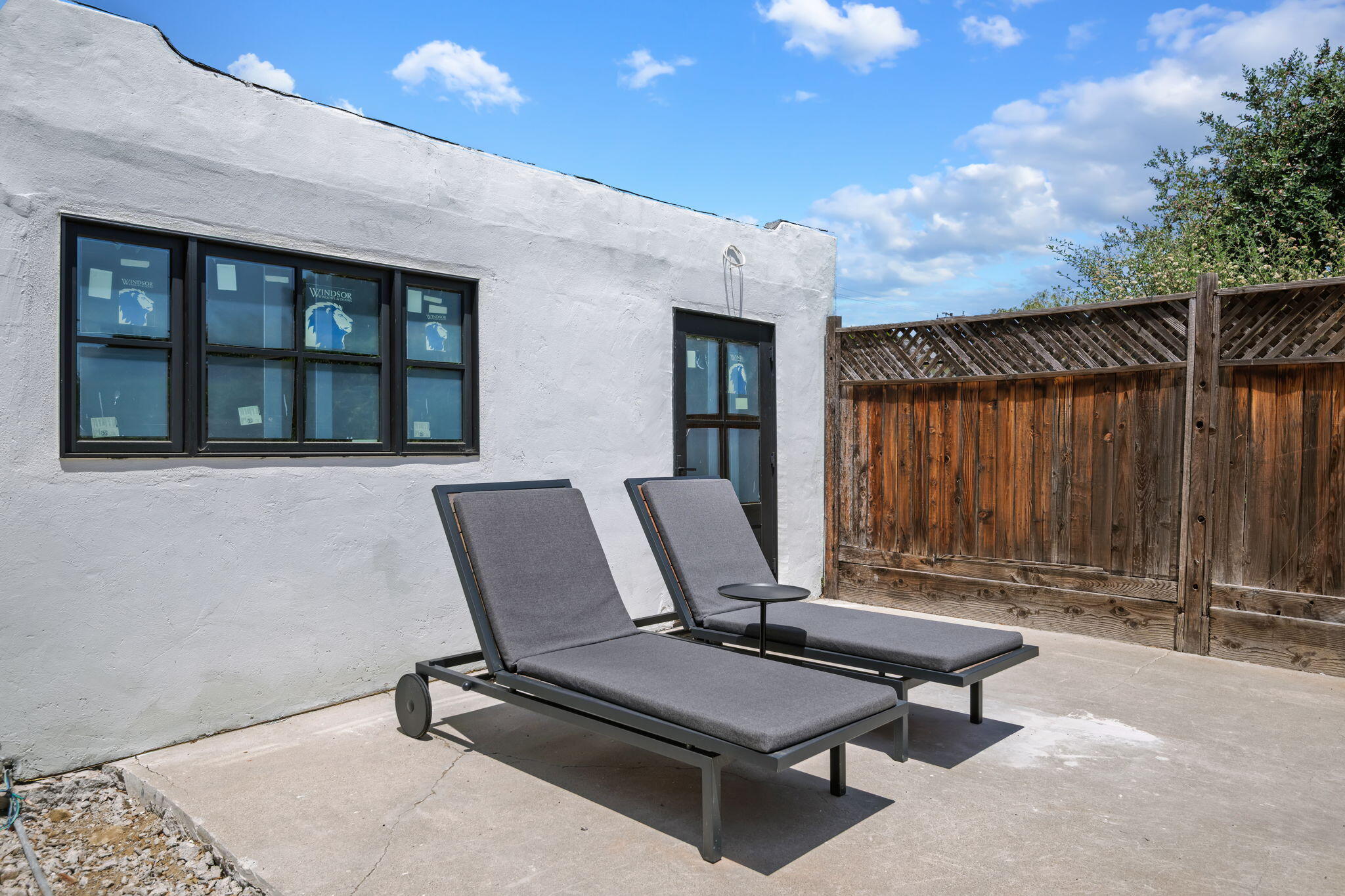 Santa Barbara, California 93105, United States, 4 Bedrooms Bedrooms, ,3 BathroomsBathrooms,Residential,Active,133176