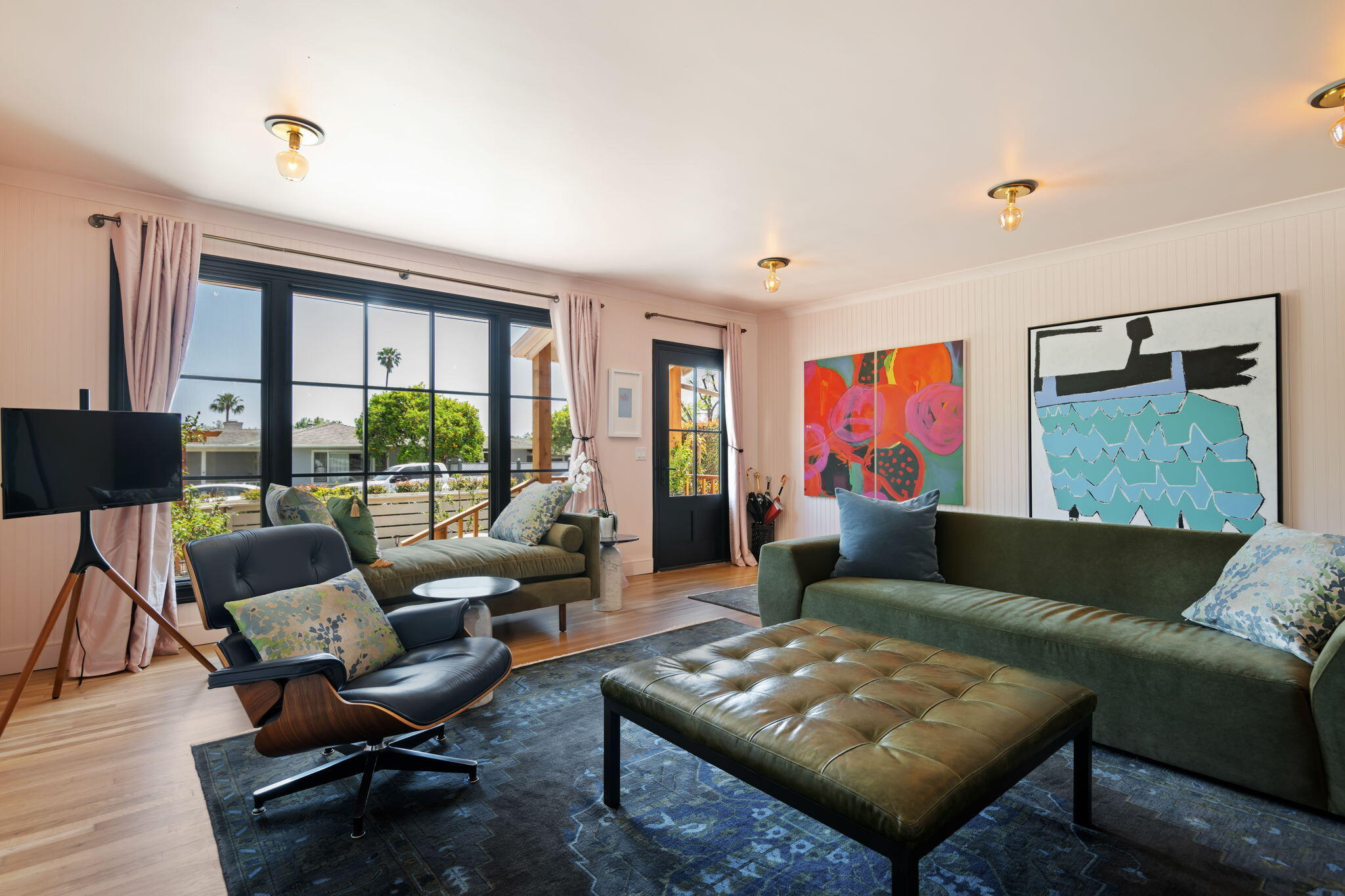 Santa Barbara, California 93105, United States, 4 Bedrooms Bedrooms, ,3 BathroomsBathrooms,Residential,Active,133176