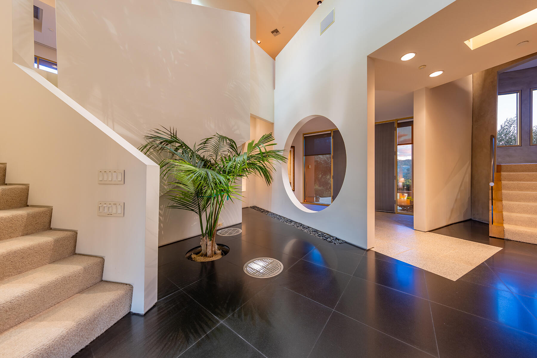 Oak View, California 93022, United States, 6 Bedrooms Bedrooms, ,6 BathroomsBathrooms,Residential,Active,89714