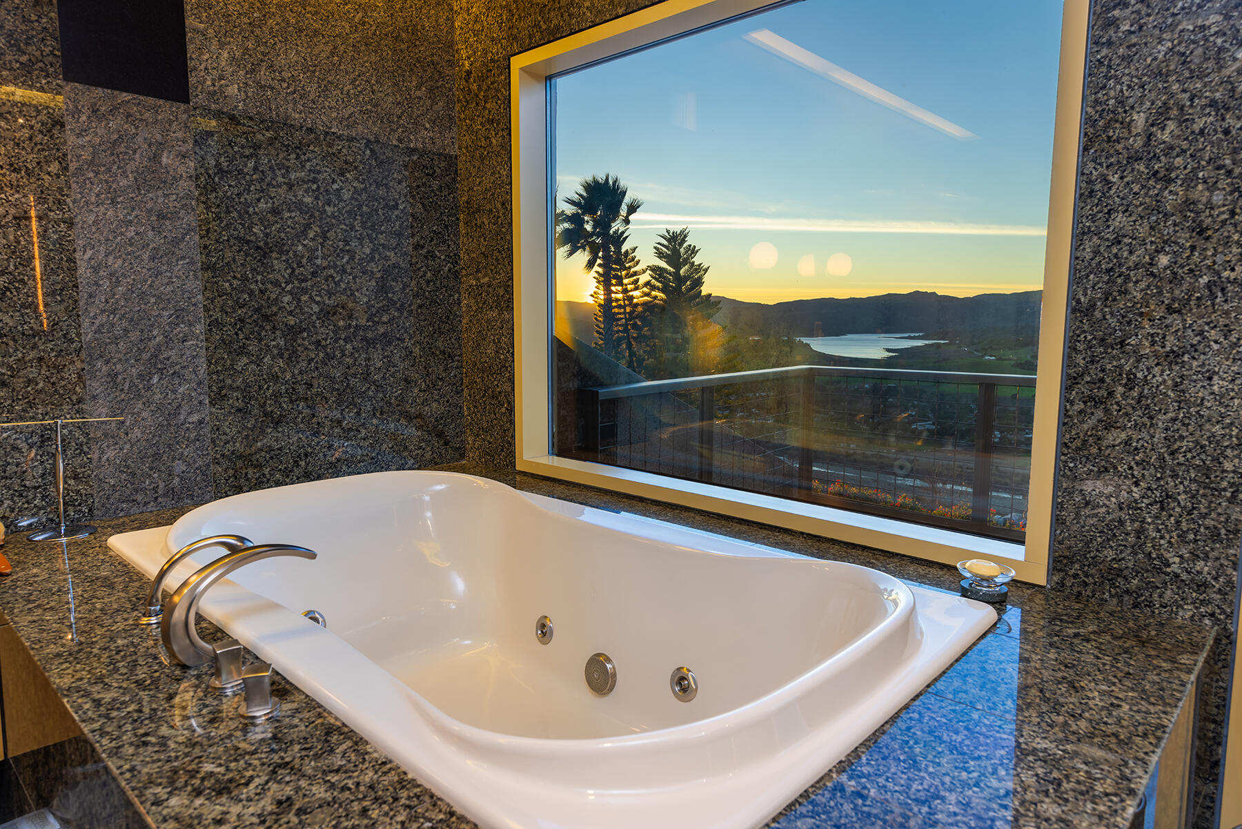 Oak View, California 93022, United States, 6 Bedrooms Bedrooms, ,6 BathroomsBathrooms,Residential,Active,89714