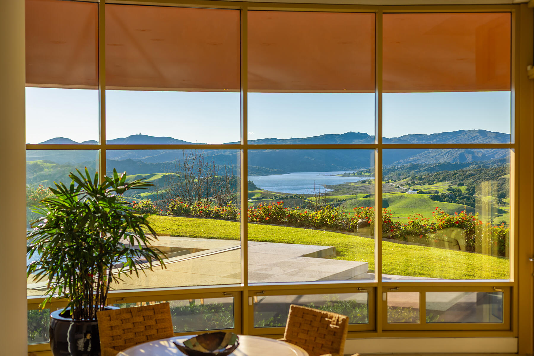 Oak View, California 93022, United States, 6 Bedrooms Bedrooms, ,6 BathroomsBathrooms,Residential,Active,89714