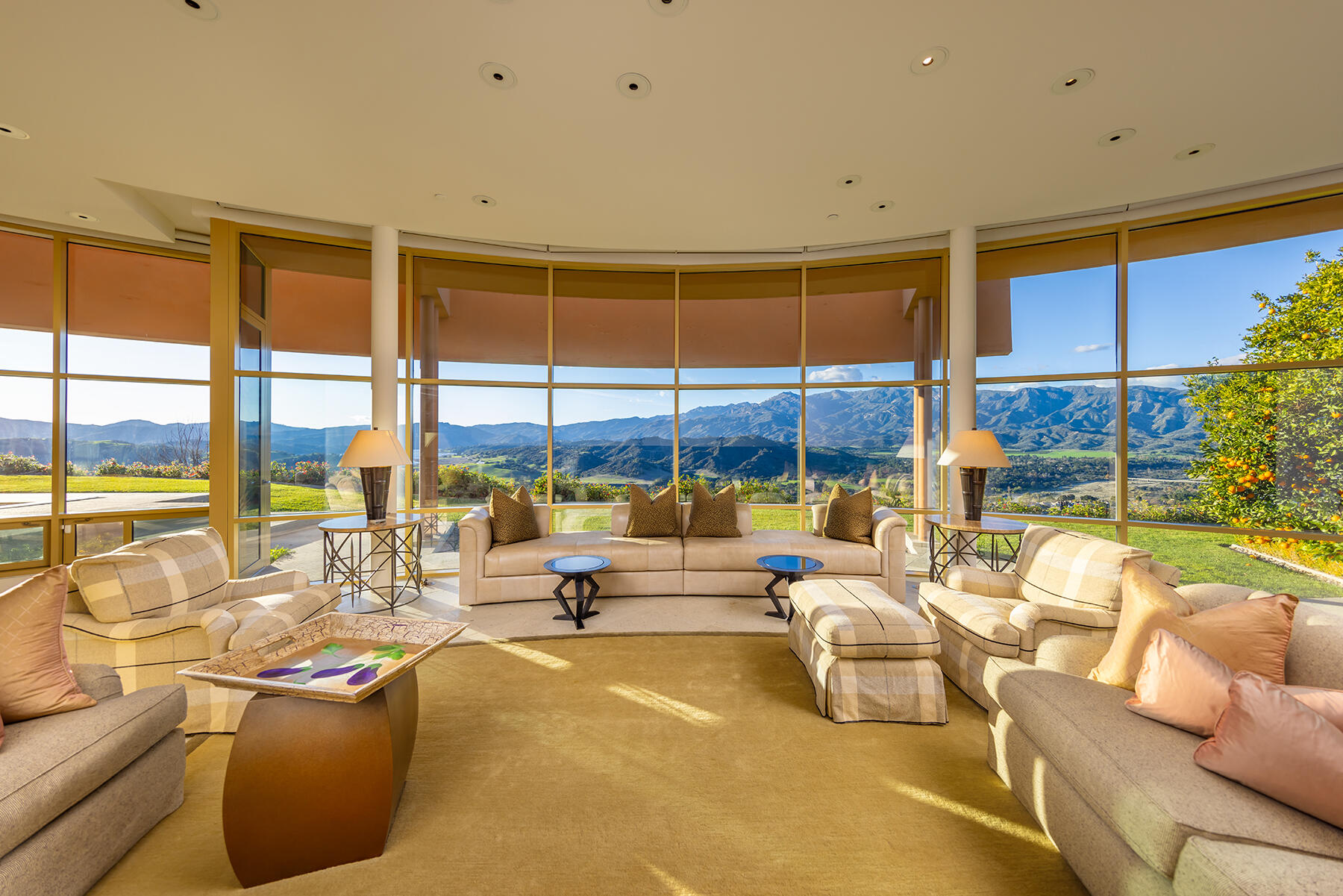 Oak View, California 93022, United States, 6 Bedrooms Bedrooms, ,6 BathroomsBathrooms,Residential,Active,89714