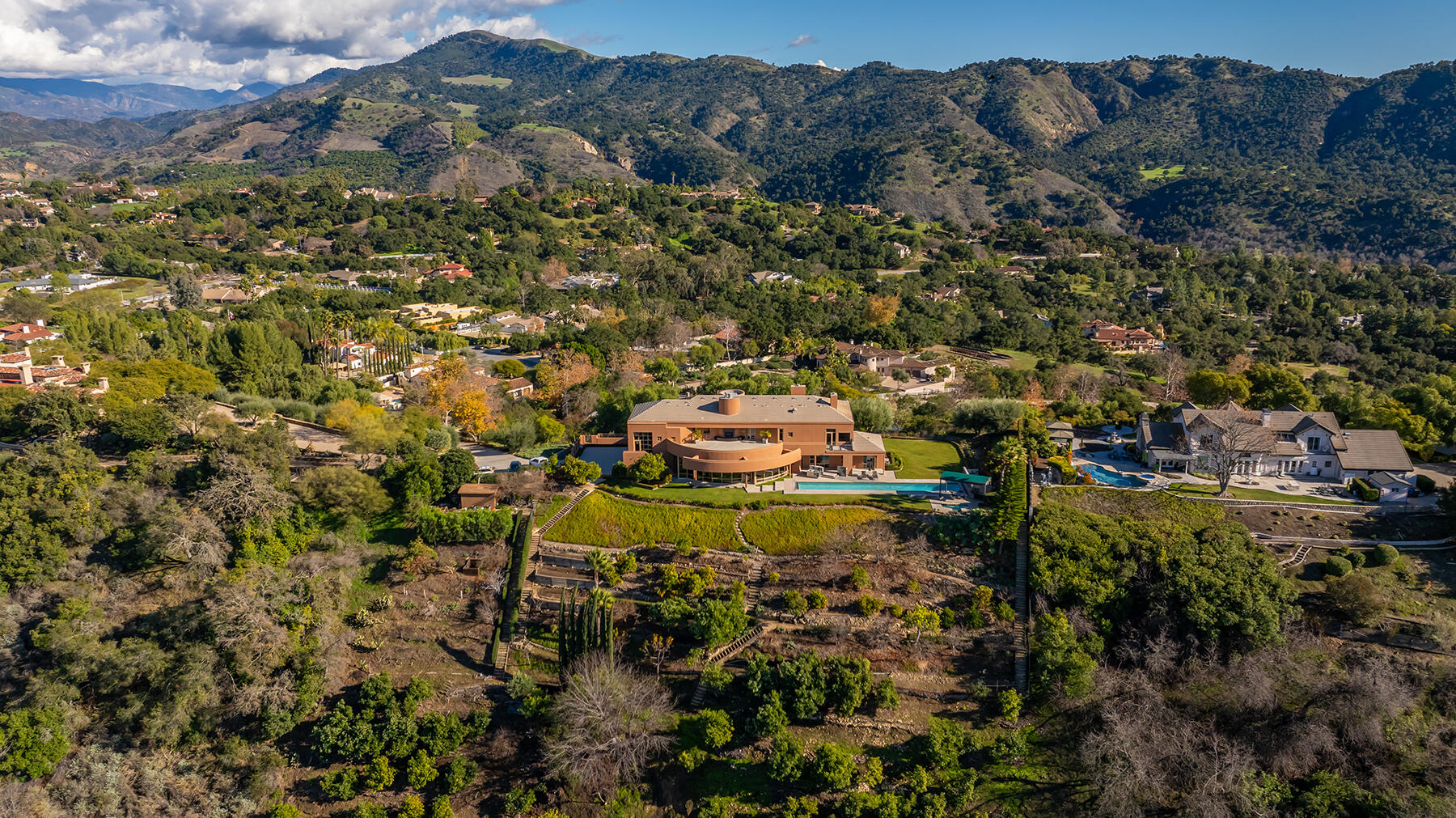 Oak View, California 93022, United States, 6 Bedrooms Bedrooms, ,6 BathroomsBathrooms,Residential,Active,89714