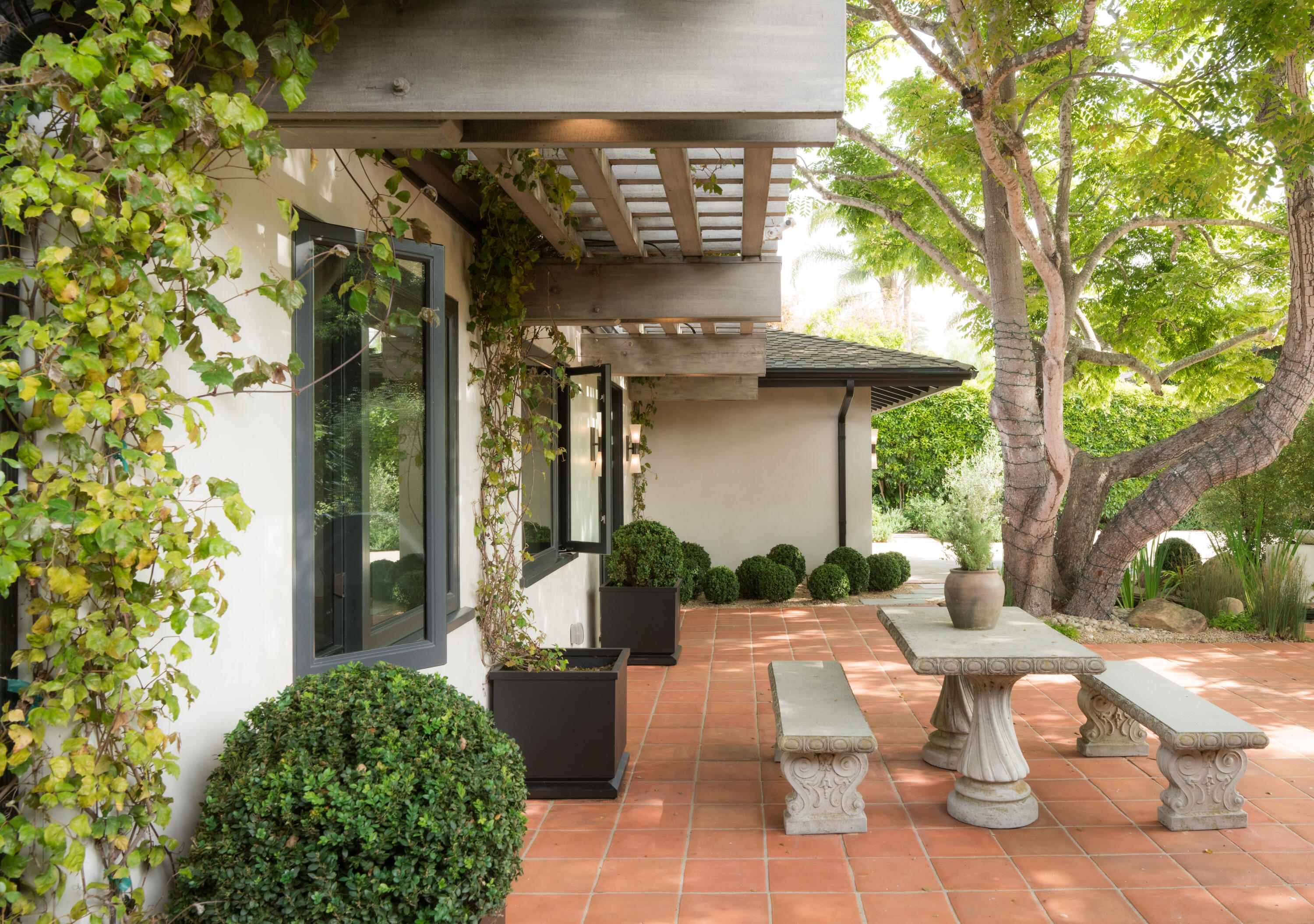 Montecito, California 93108, United States, 3 Bedrooms Bedrooms, ,3 BathroomsBathrooms,Residential,Pending,11425