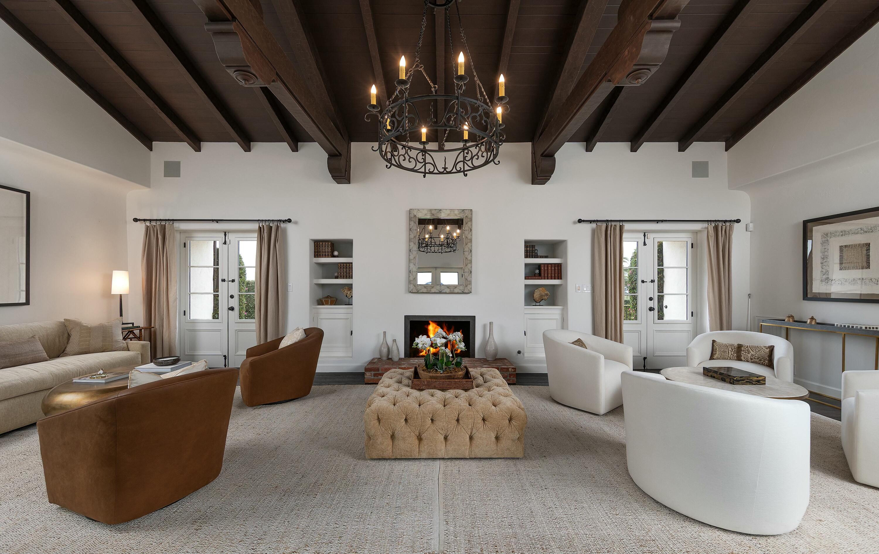 Santa Barbara, California 93103, United States, 4 Bedrooms Bedrooms, ,5 BathroomsBathrooms,Residential,Pending,87732