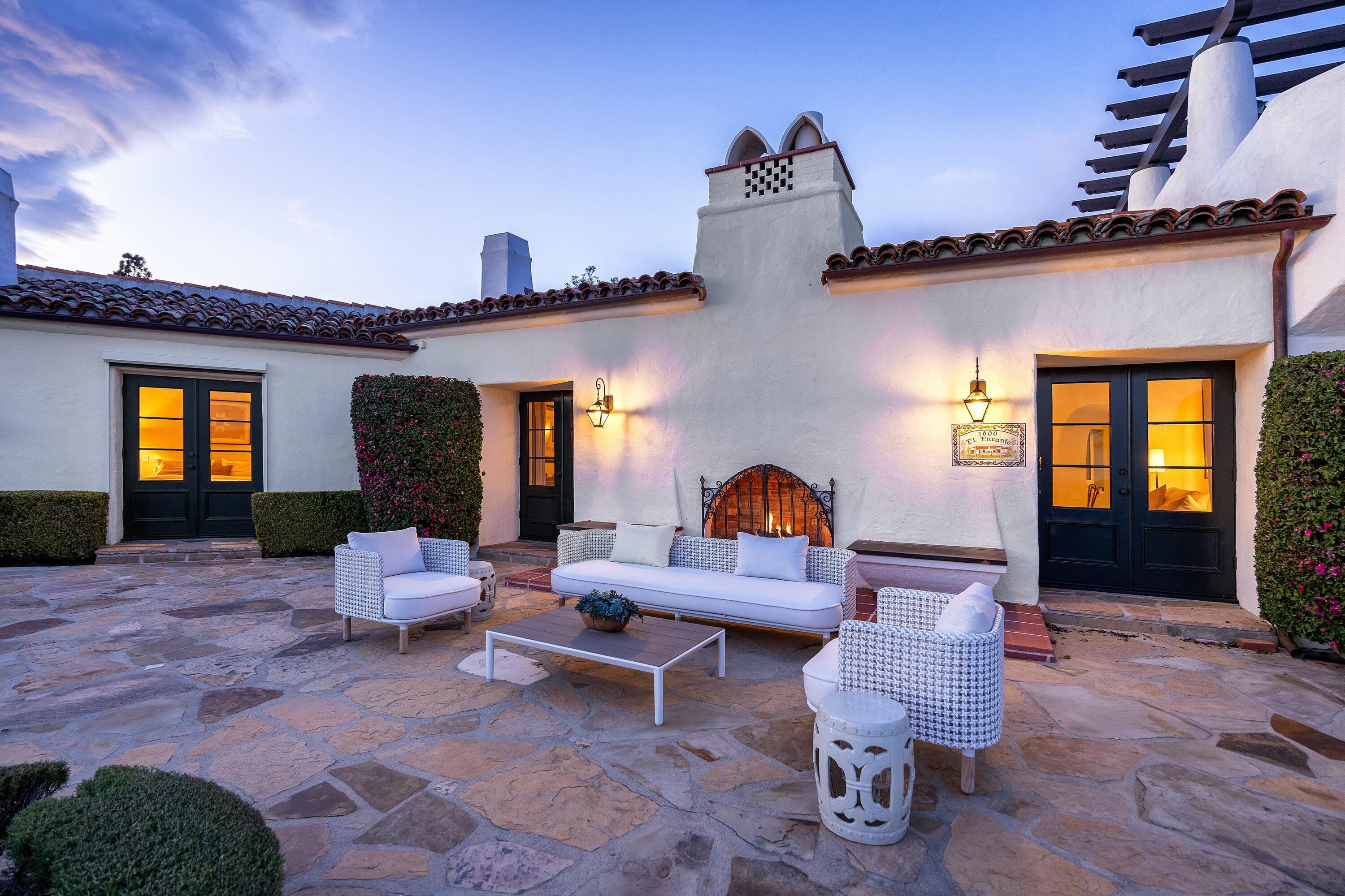 Santa Barbara, California 93103, United States, 4 Bedrooms Bedrooms, ,5 BathroomsBathrooms,Residential,Pending,87732