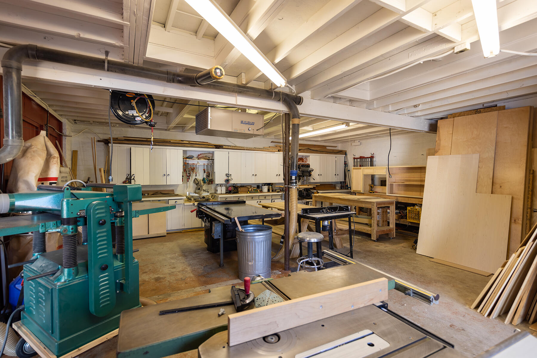 OJAI, California 93023, United States, ,Commercial,Active,72118