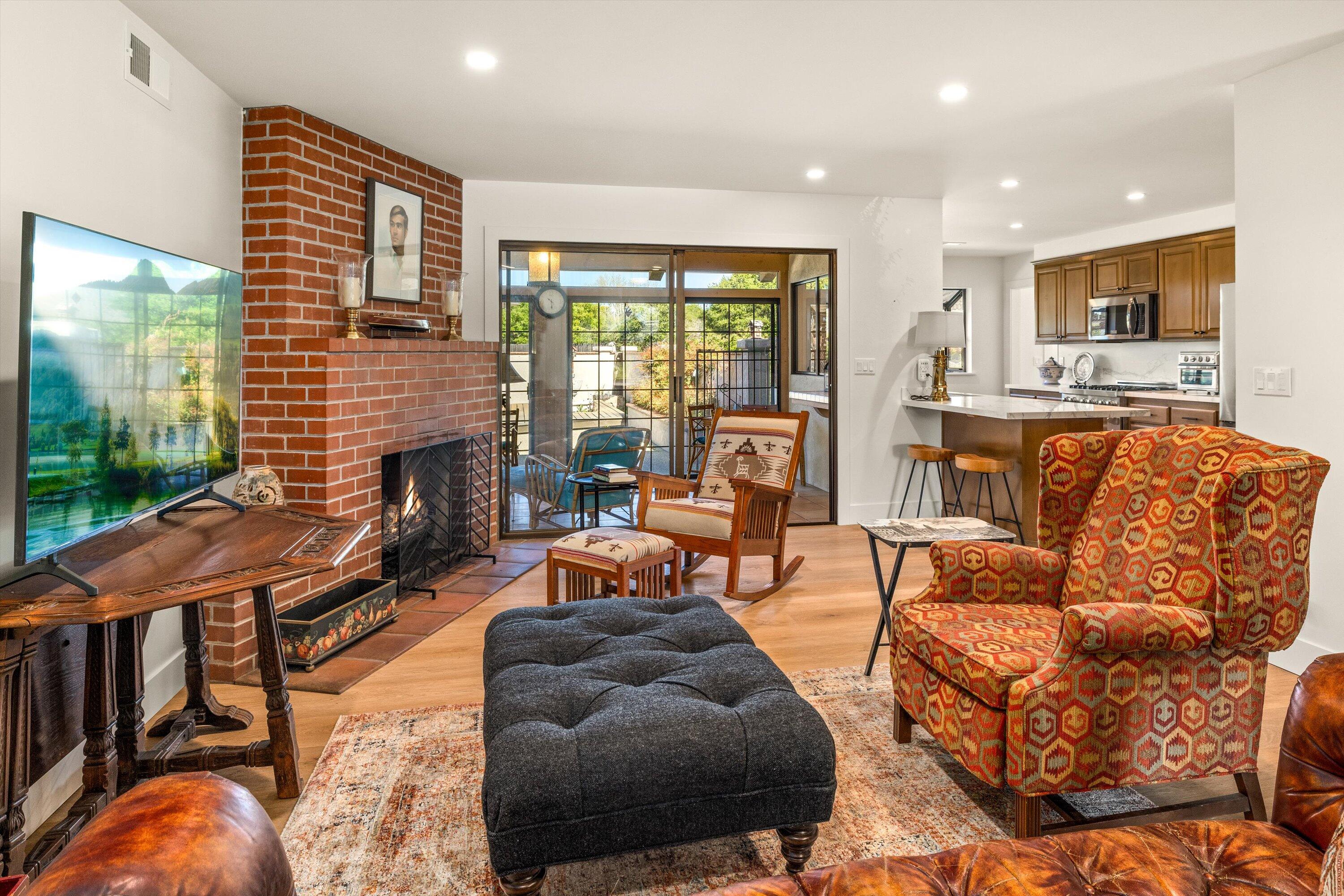 Santa Ynez, California 93460, United States, 3 Bedrooms Bedrooms, ,3 BathroomsBathrooms,Residential,Pending,10497