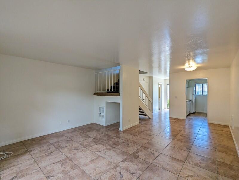 1035 Miramonte Drive 8
