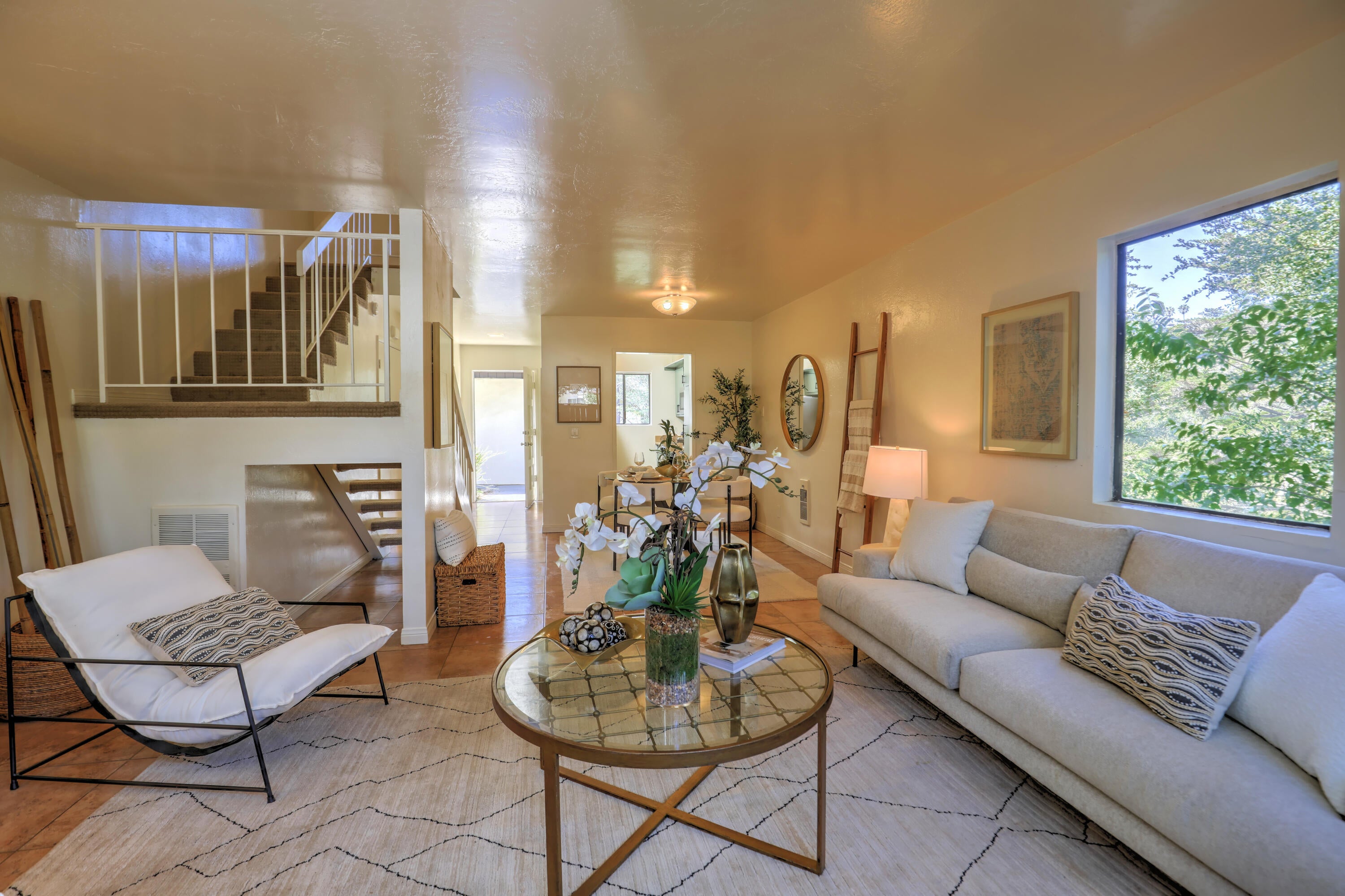 1035 Miramonte Drive 8