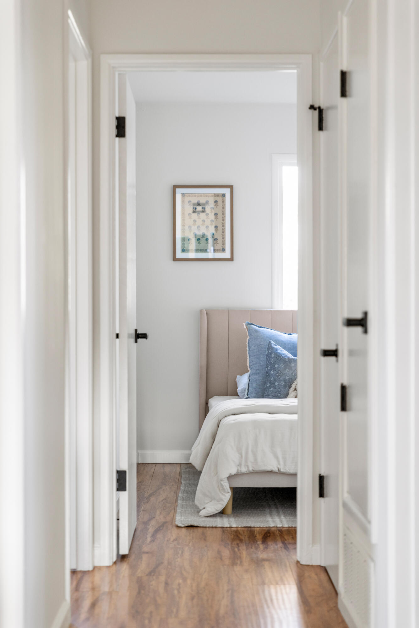 Santa Barbara, California 93111, United States, 3 Bedrooms Bedrooms, ,2 BathroomsBathrooms,Residential,Pending,129442