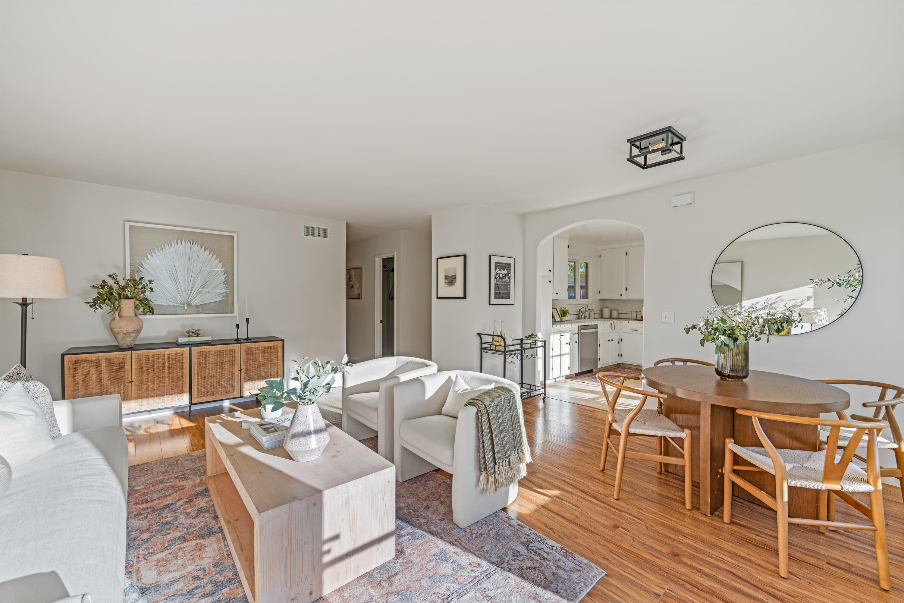 Santa Barbara, California 93111, United States, 3 Bedrooms Bedrooms, ,2 BathroomsBathrooms,Residential,Pending,129442