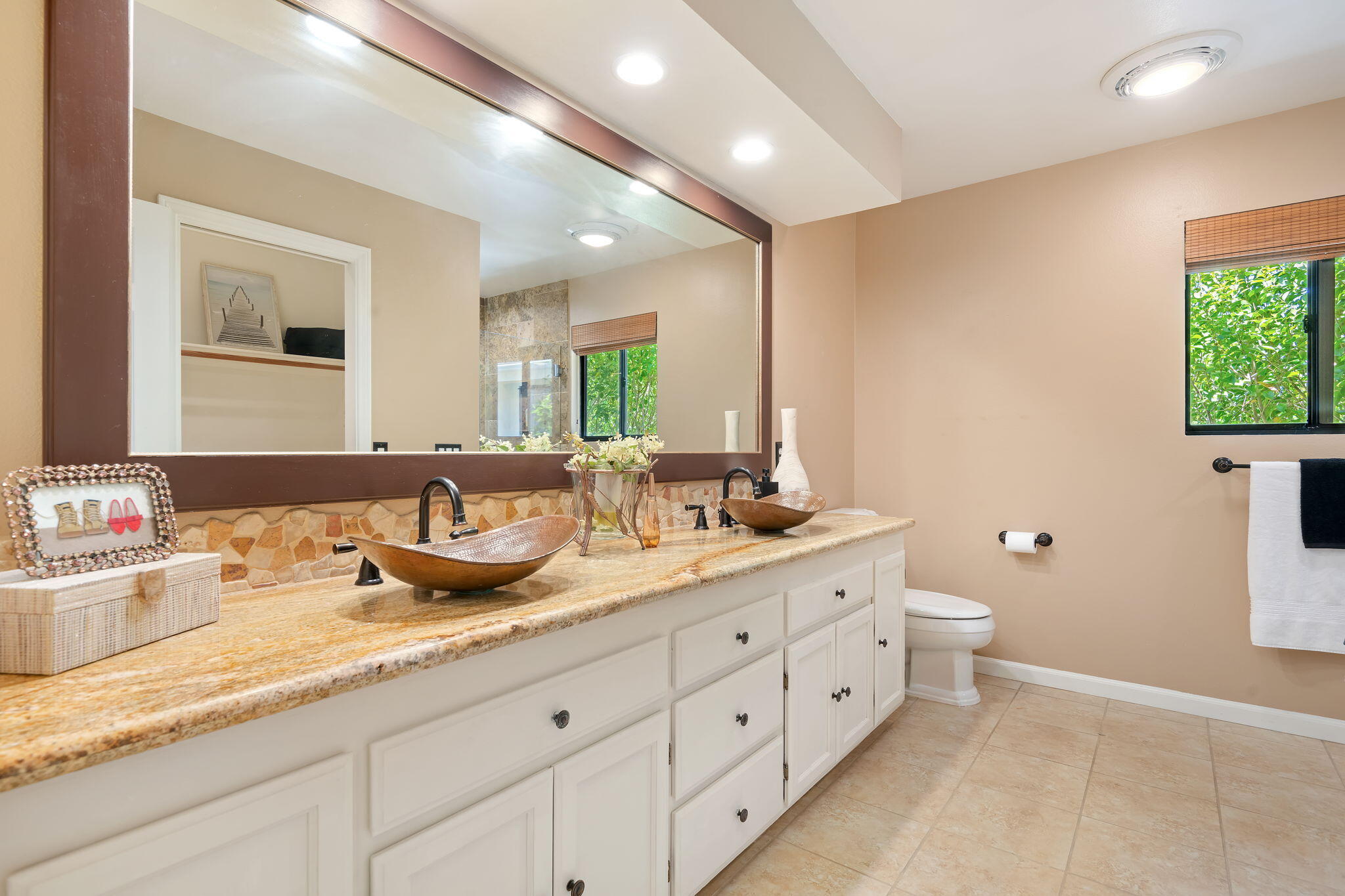 Los Alamos, California 93440, United States, 3 Bedrooms Bedrooms, ,3 BathroomsBathrooms,Residential,Pending,128169