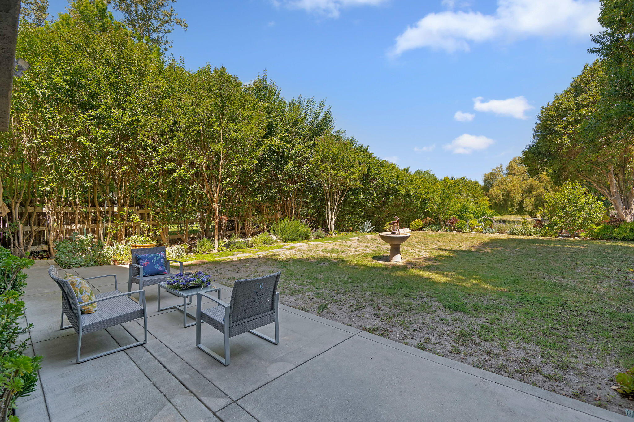 Los Alamos, California 93440, United States, 3 Bedrooms Bedrooms, ,3 BathroomsBathrooms,Residential,Pending,128169