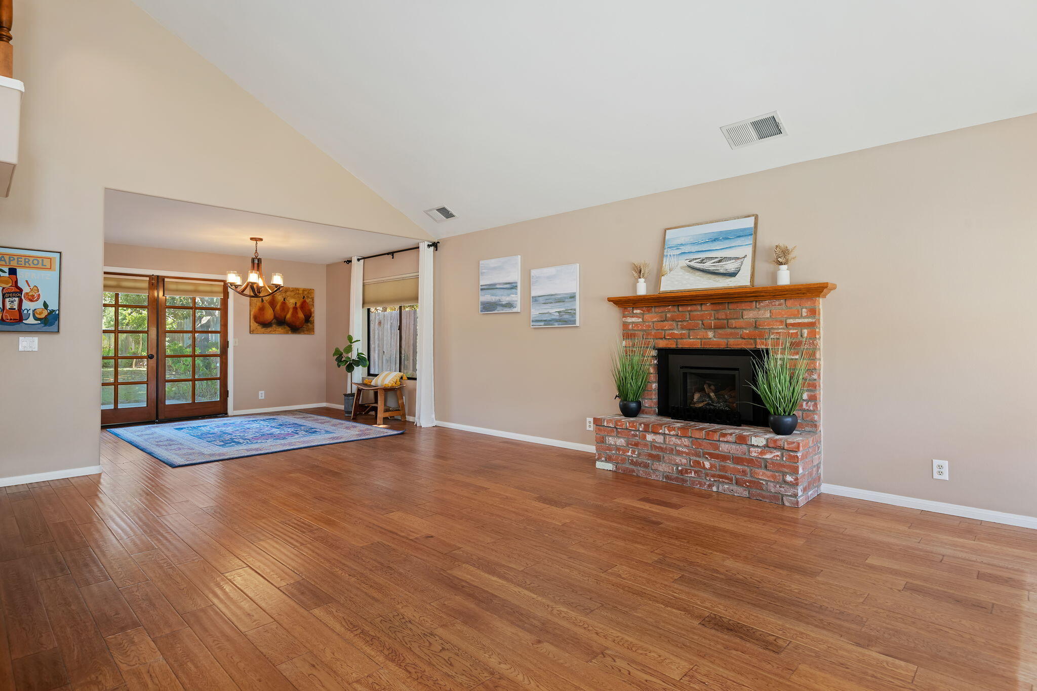 Los Alamos, California 93440, United States, 3 Bedrooms Bedrooms, ,3 BathroomsBathrooms,Residential,Pending,128169