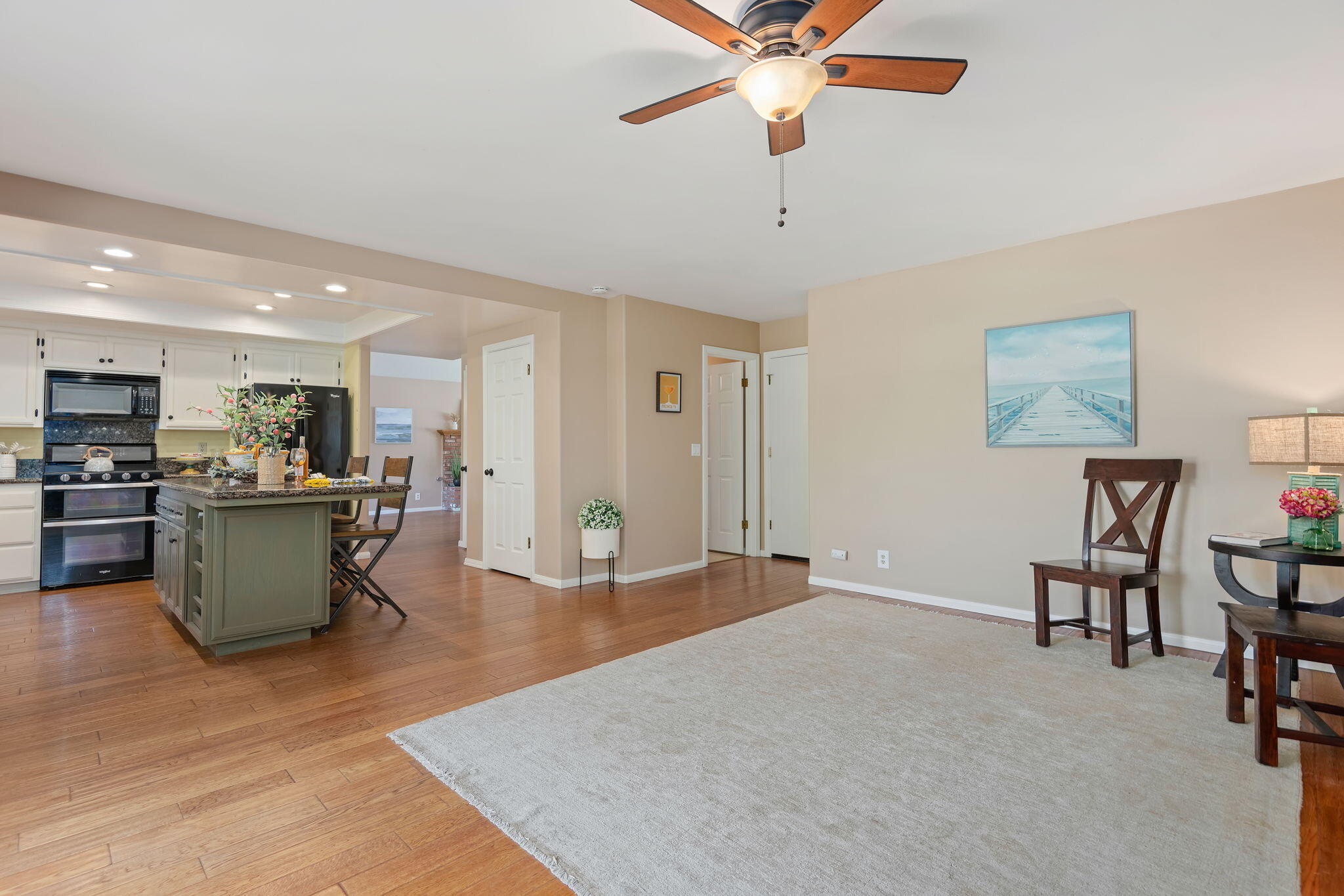 Los Alamos, California 93440, United States, 3 Bedrooms Bedrooms, ,3 BathroomsBathrooms,Residential,Pending,128169