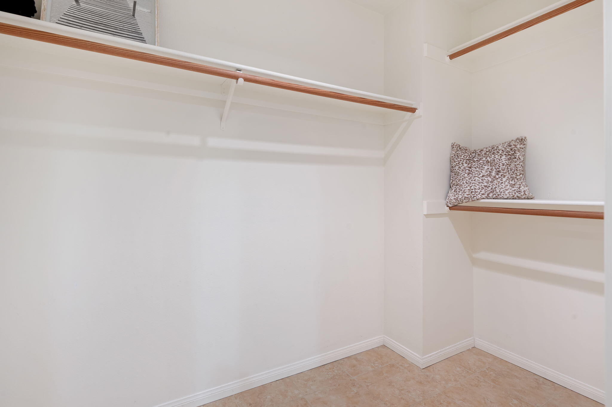 Los Alamos, California 93440, United States, 3 Bedrooms Bedrooms, ,3 BathroomsBathrooms,Residential,Pending,128169