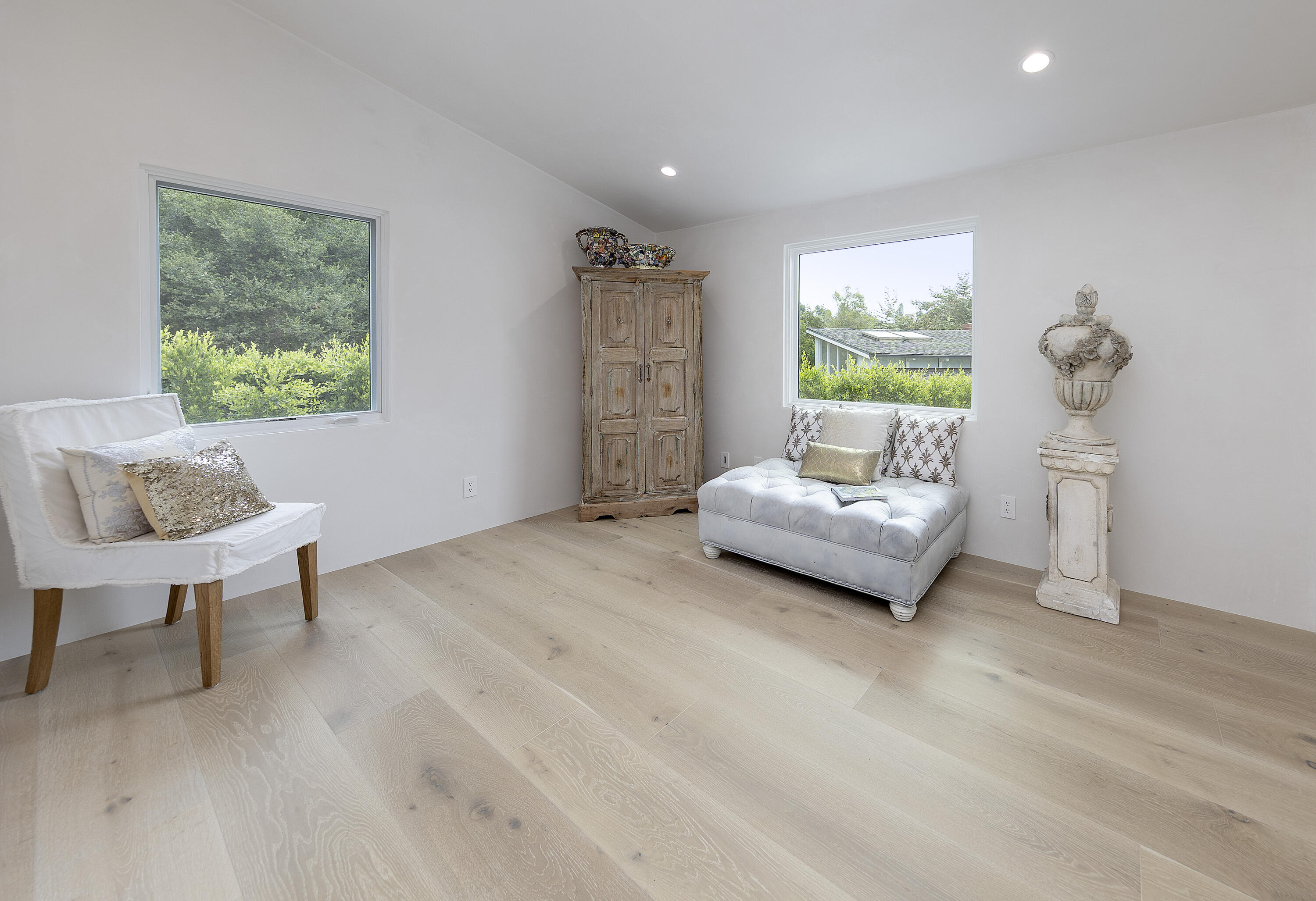 Montecito, California 93108, United States, 3 Bedrooms Bedrooms, ,3 BathroomsBathrooms,Residential,Active,205767