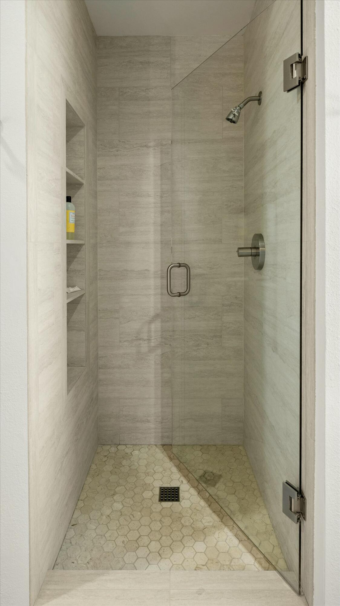 Santa Barbara, California 93101, United States, 2 Bedrooms Bedrooms, ,3 BathroomsBathrooms,Residential,Pending,105596