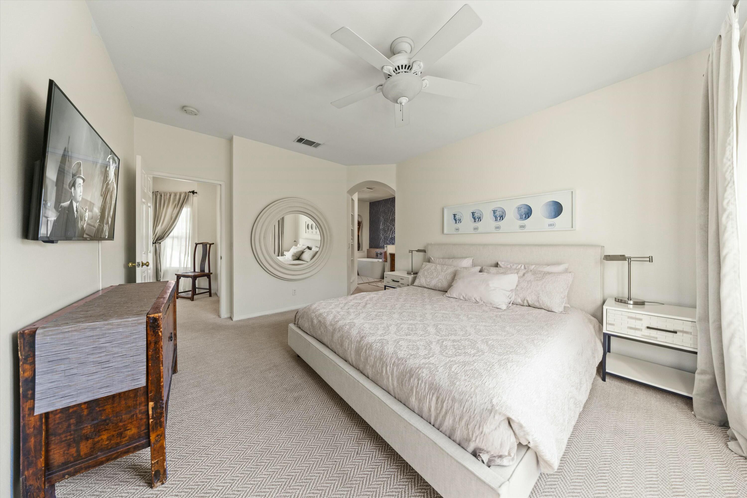 Santa Barbara, California 93101, United States, 2 Bedrooms Bedrooms, ,3 BathroomsBathrooms,Residential,Pending,105596