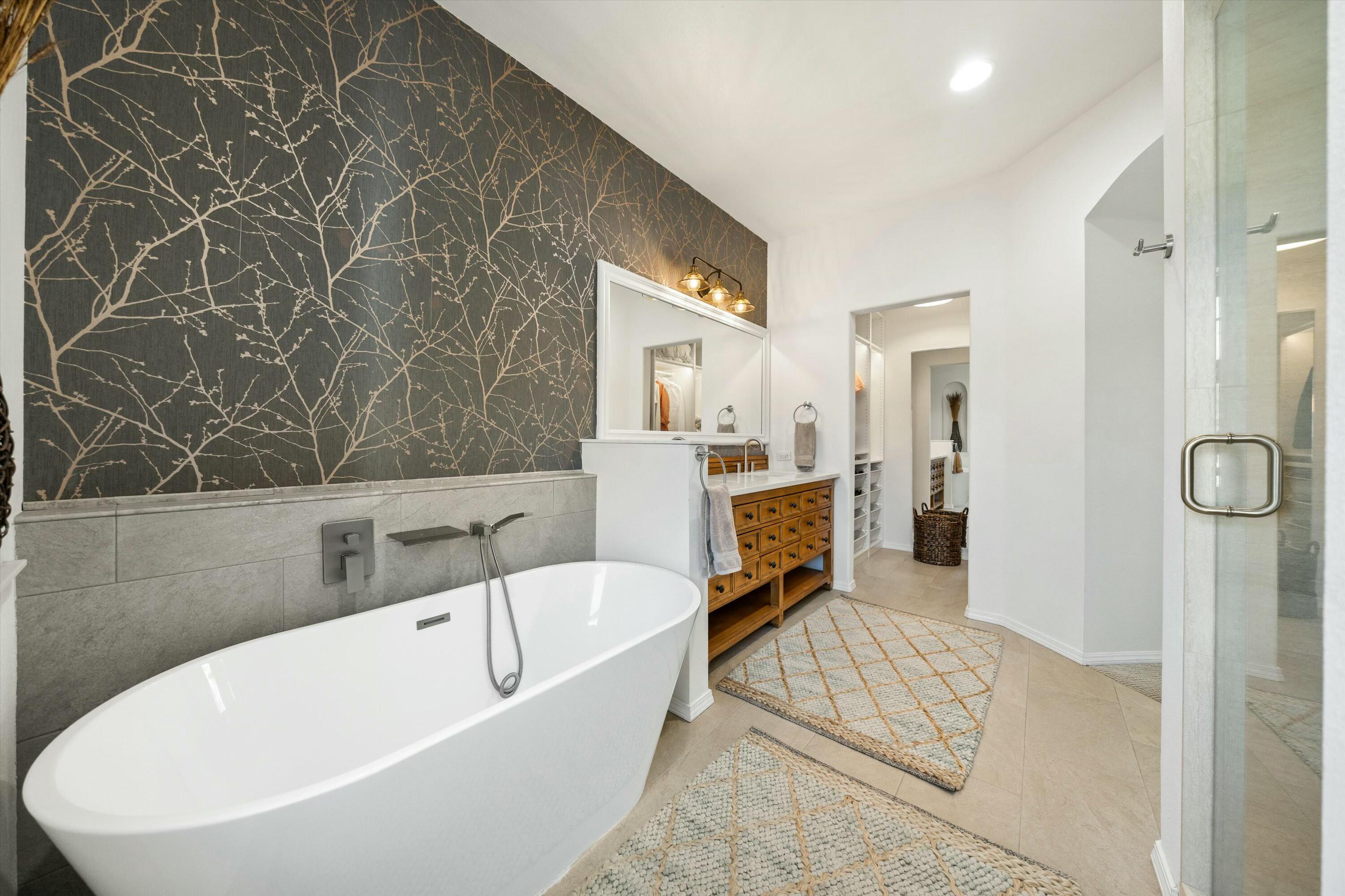 Santa Barbara, California 93101, United States, 2 Bedrooms Bedrooms, ,3 BathroomsBathrooms,Residential,Pending,105596