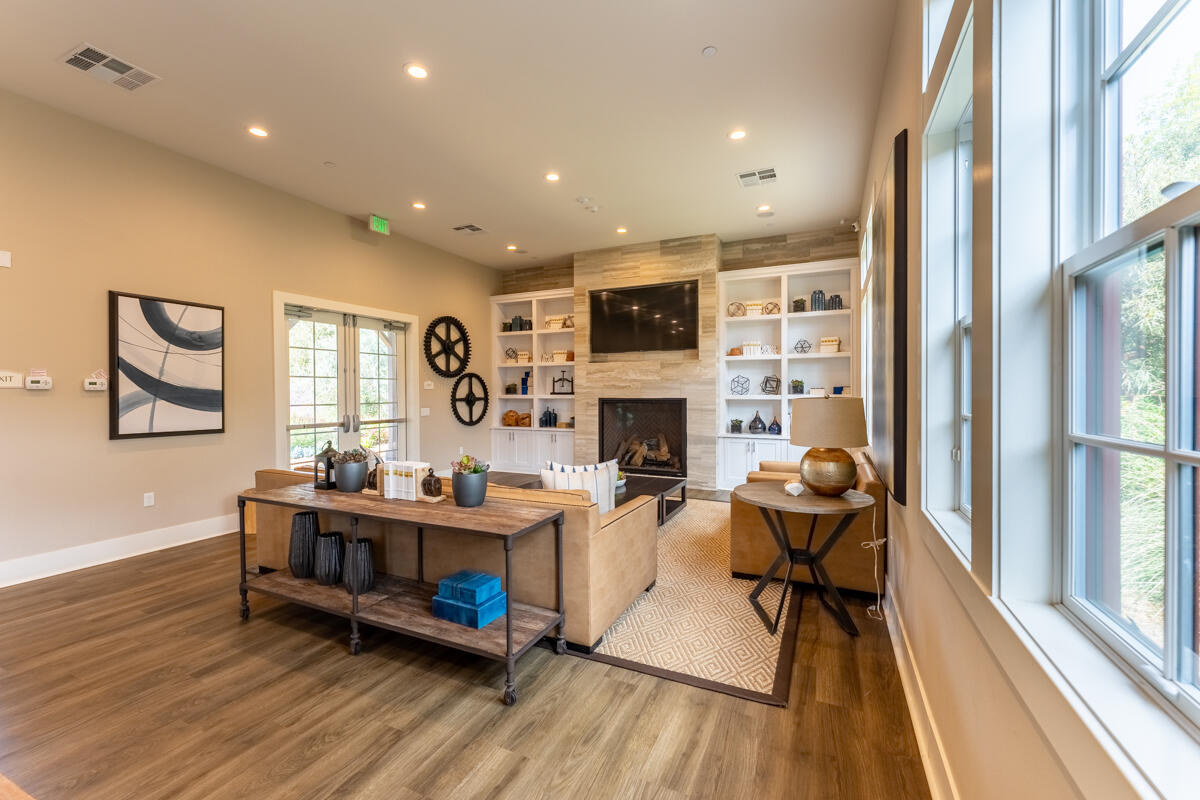 Santa Barbara, California 93111, United States, 2 Bedrooms Bedrooms, ,3 BathroomsBathrooms,Residential,Active,216792