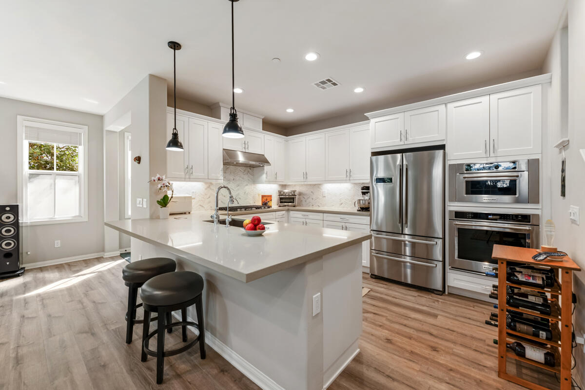 Santa Barbara, California 93111, United States, 2 Bedrooms Bedrooms, ,3 BathroomsBathrooms,Residential,Active,216792