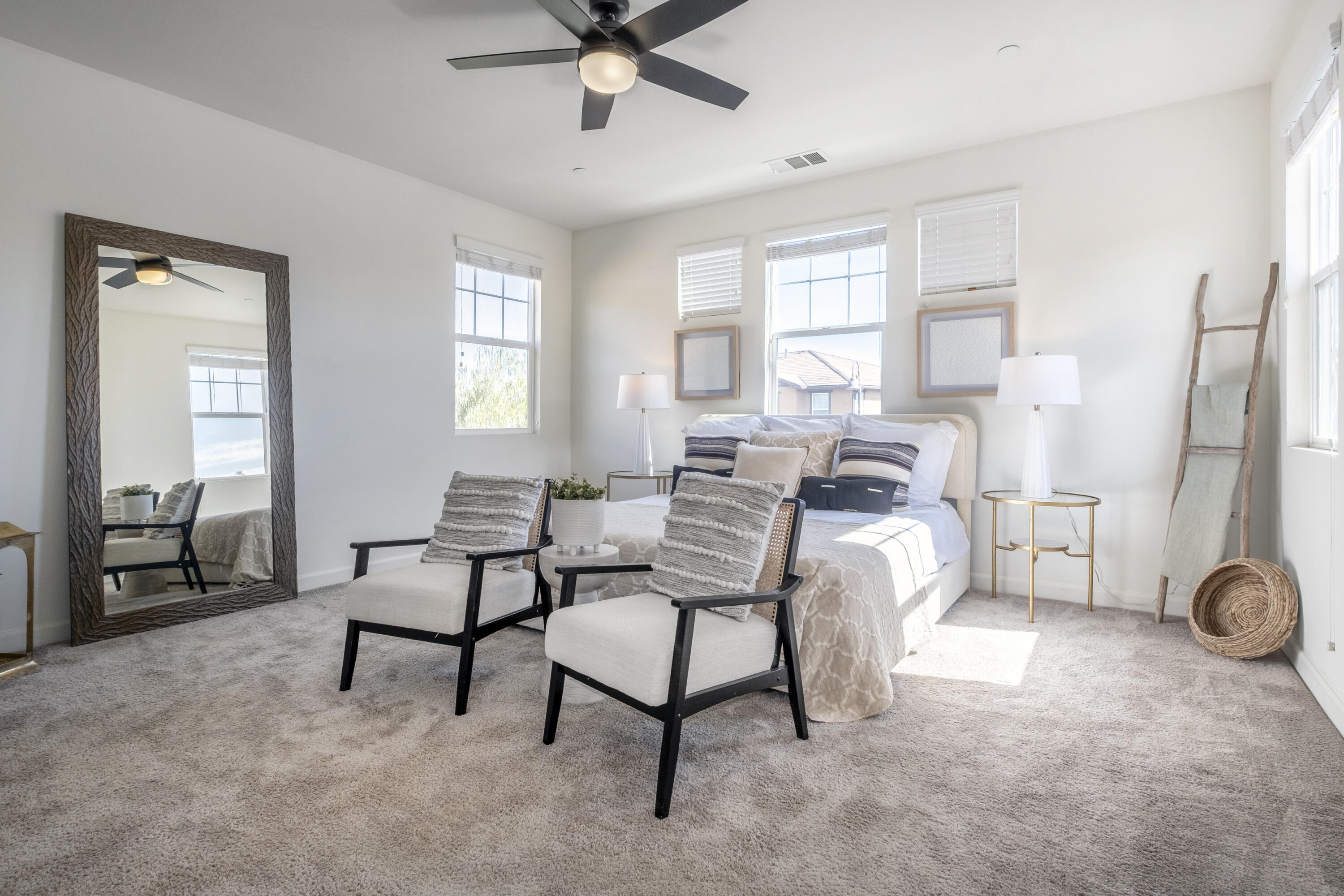 Goleta, California 93117, United States, 4 Bedrooms Bedrooms, ,3 BathroomsBathrooms,Residential,Pending,82344