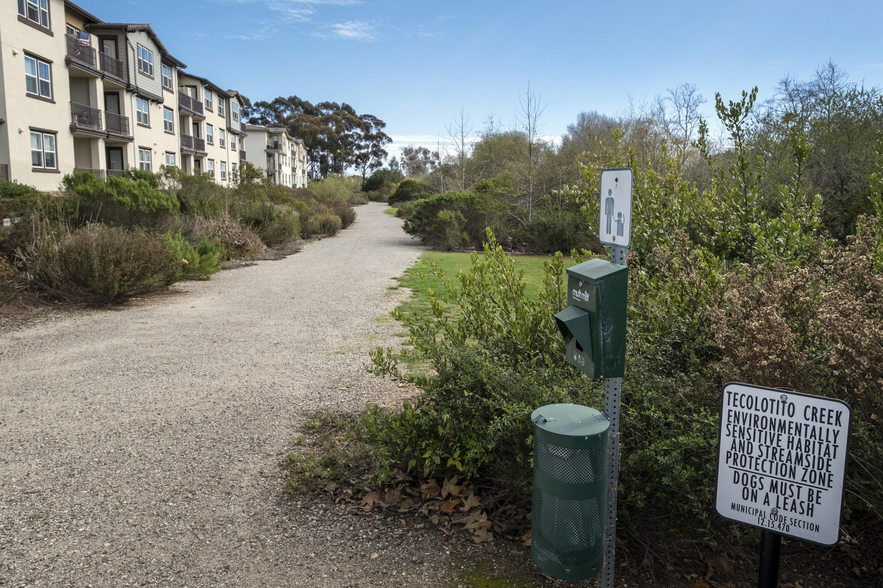 Goleta, California 93117, United States, 4 Bedrooms Bedrooms, ,3 BathroomsBathrooms,Residential,Pending,82344