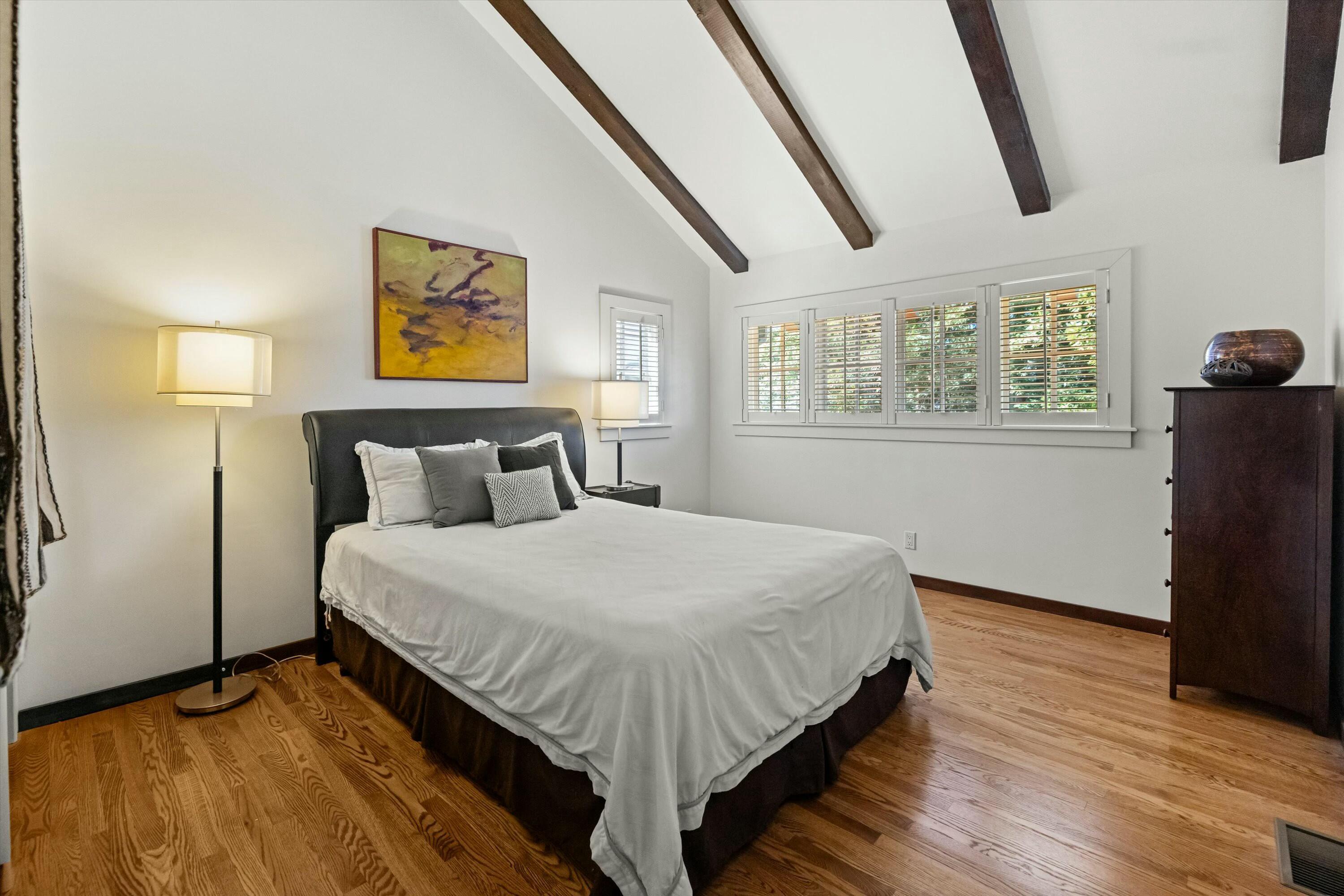 Santa Barbara, California 93108, United States, 4 Bedrooms Bedrooms, ,5 BathroomsBathrooms,Residential,Active,85075