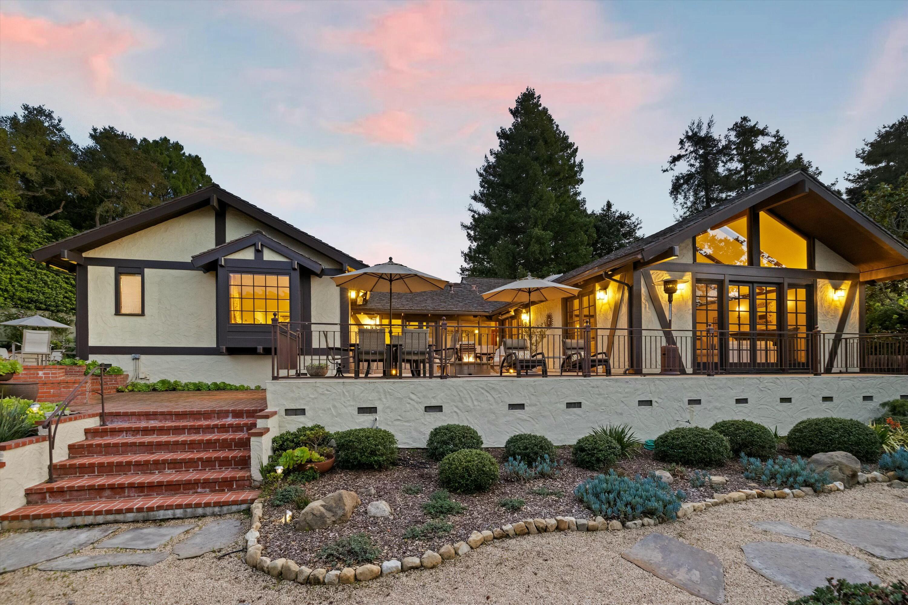 Santa Barbara, California 93108, United States, 4 Bedrooms Bedrooms, ,5 BathroomsBathrooms,Residential,Active,85075