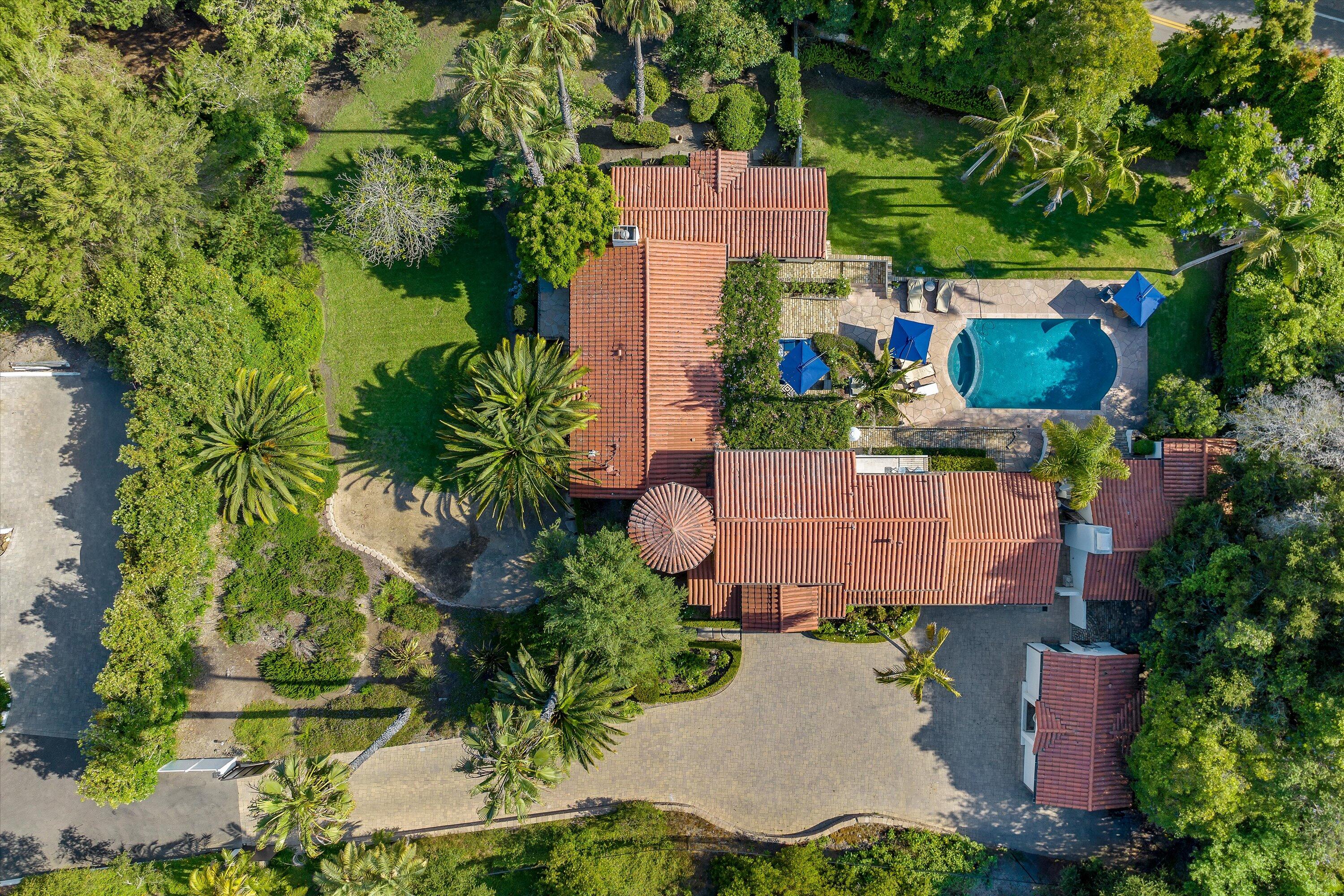 Montecito, California 93108, United States, 8 Bedrooms Bedrooms, ,9 BathroomsBathrooms,Residential,Active,150239