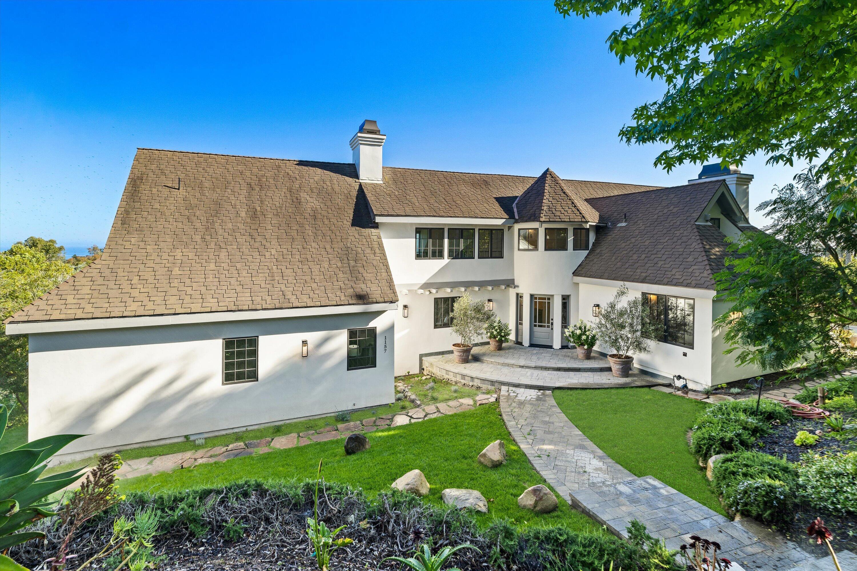 Montecito, California 93108, United States, 8 Bedrooms Bedrooms, ,9 BathroomsBathrooms,Residential,Active,150239