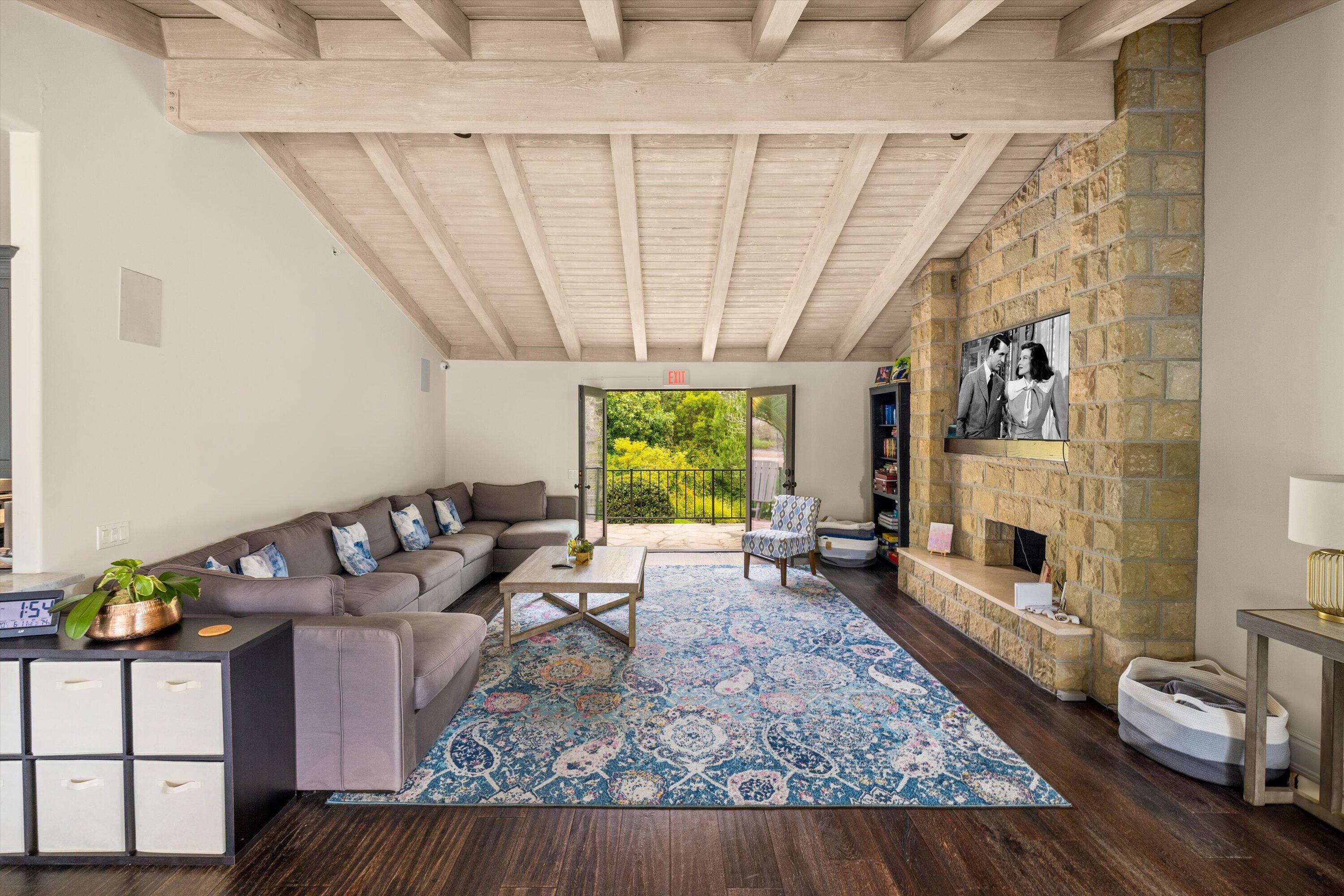 Montecito, California 93108, United States, 8 Bedrooms Bedrooms, ,9 BathroomsBathrooms,Residential,Active,150239