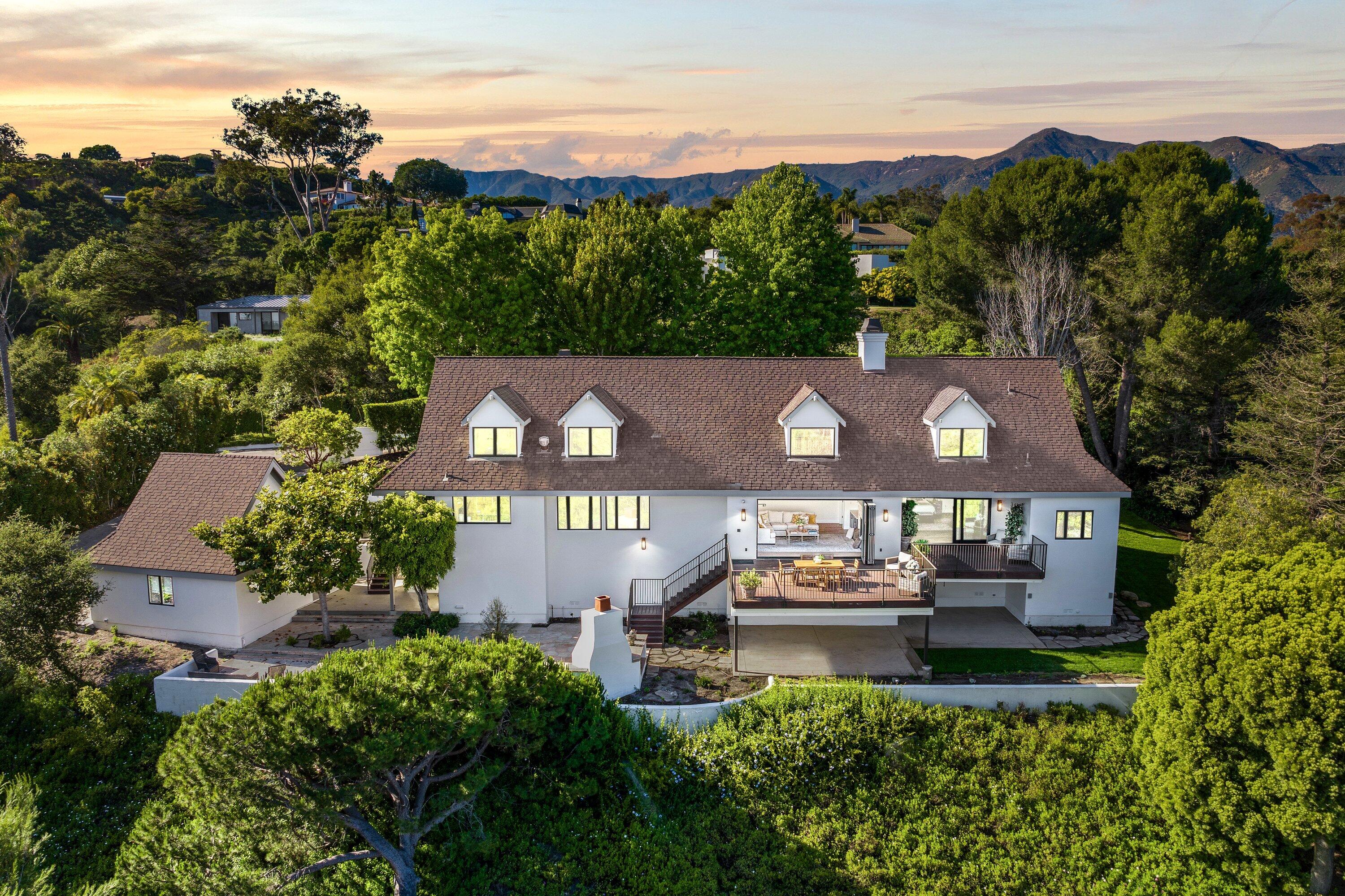 Montecito, California 93108, United States, 8 Bedrooms Bedrooms, ,9 BathroomsBathrooms,Residential,Active,150239