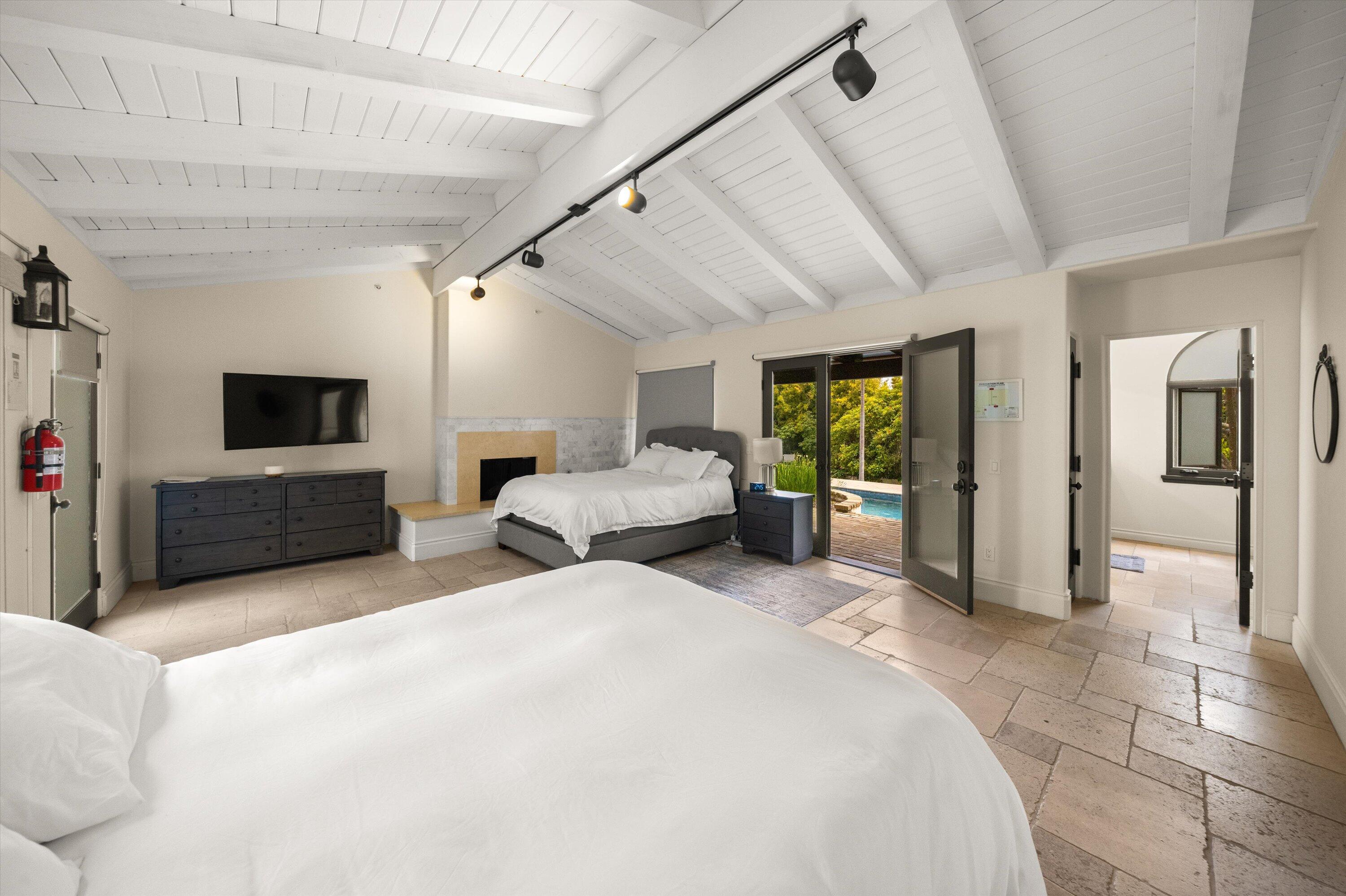 Montecito, California 93108, United States, 8 Bedrooms Bedrooms, ,9 BathroomsBathrooms,Residential,Active,150239