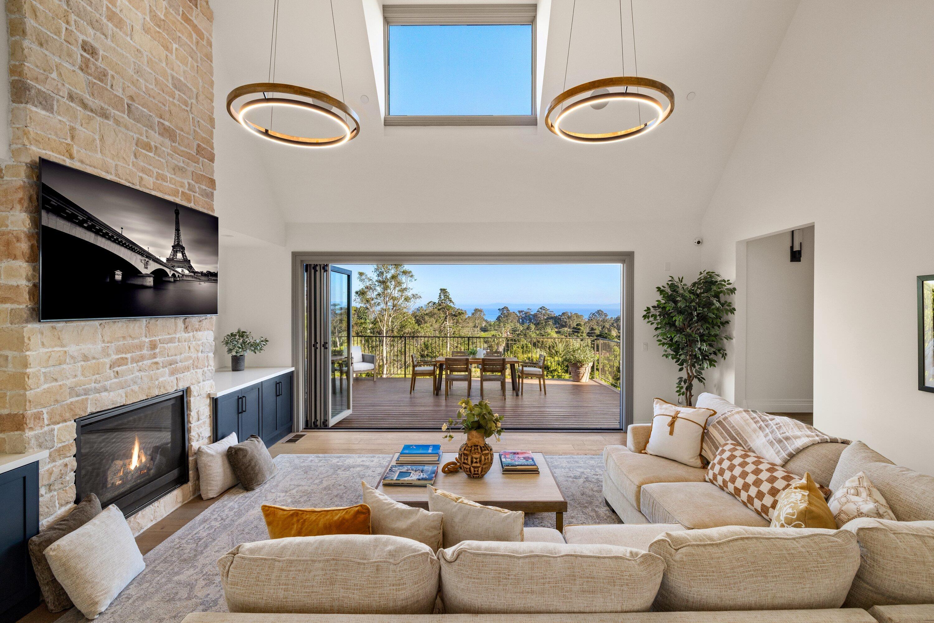 Montecito, California 93108, United States, 8 Bedrooms Bedrooms, ,9 BathroomsBathrooms,Residential,Active,150239