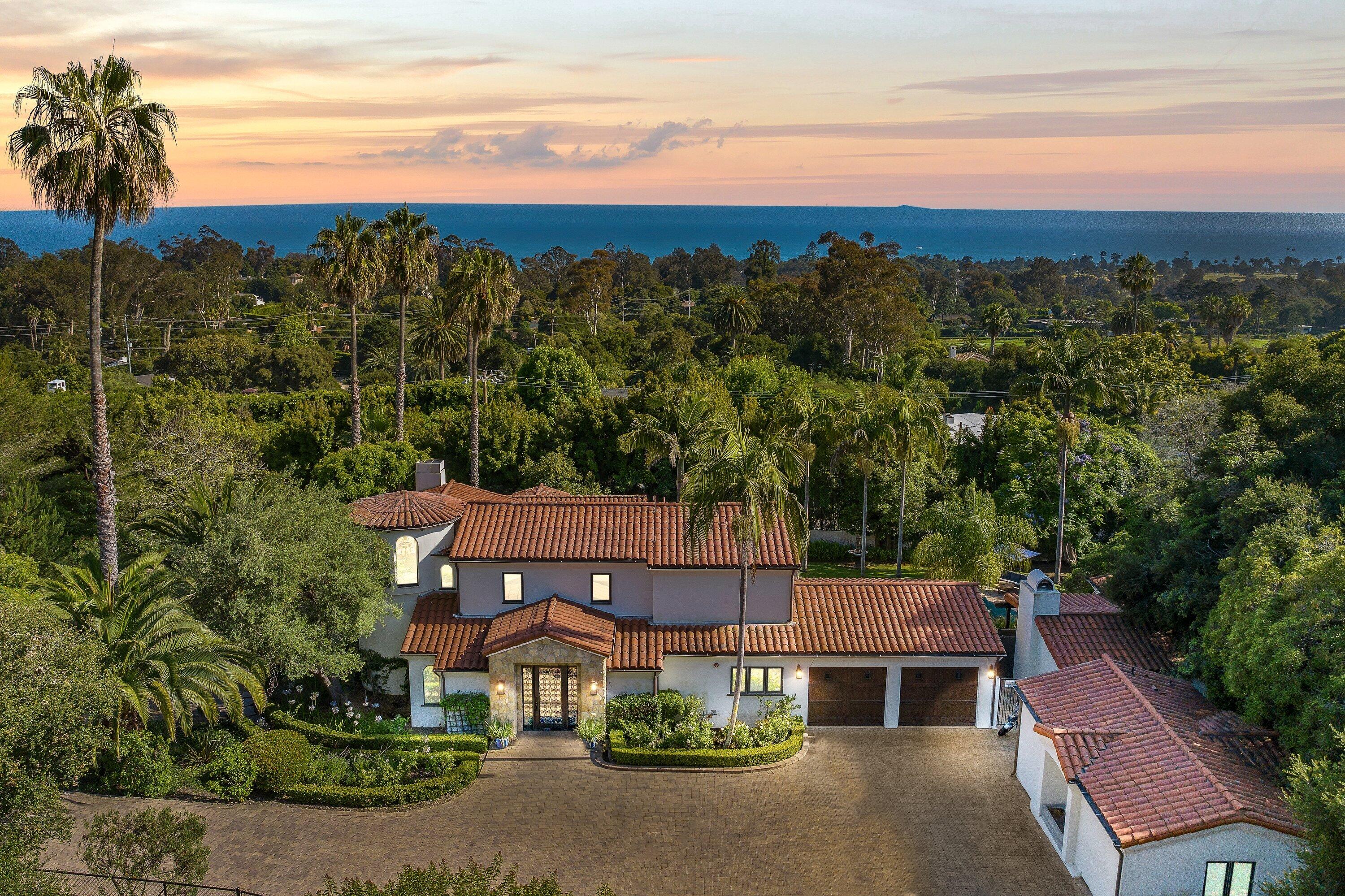 Montecito, California 93108, United States, 8 Bedrooms Bedrooms, ,9 BathroomsBathrooms,Residential,Active,150239
