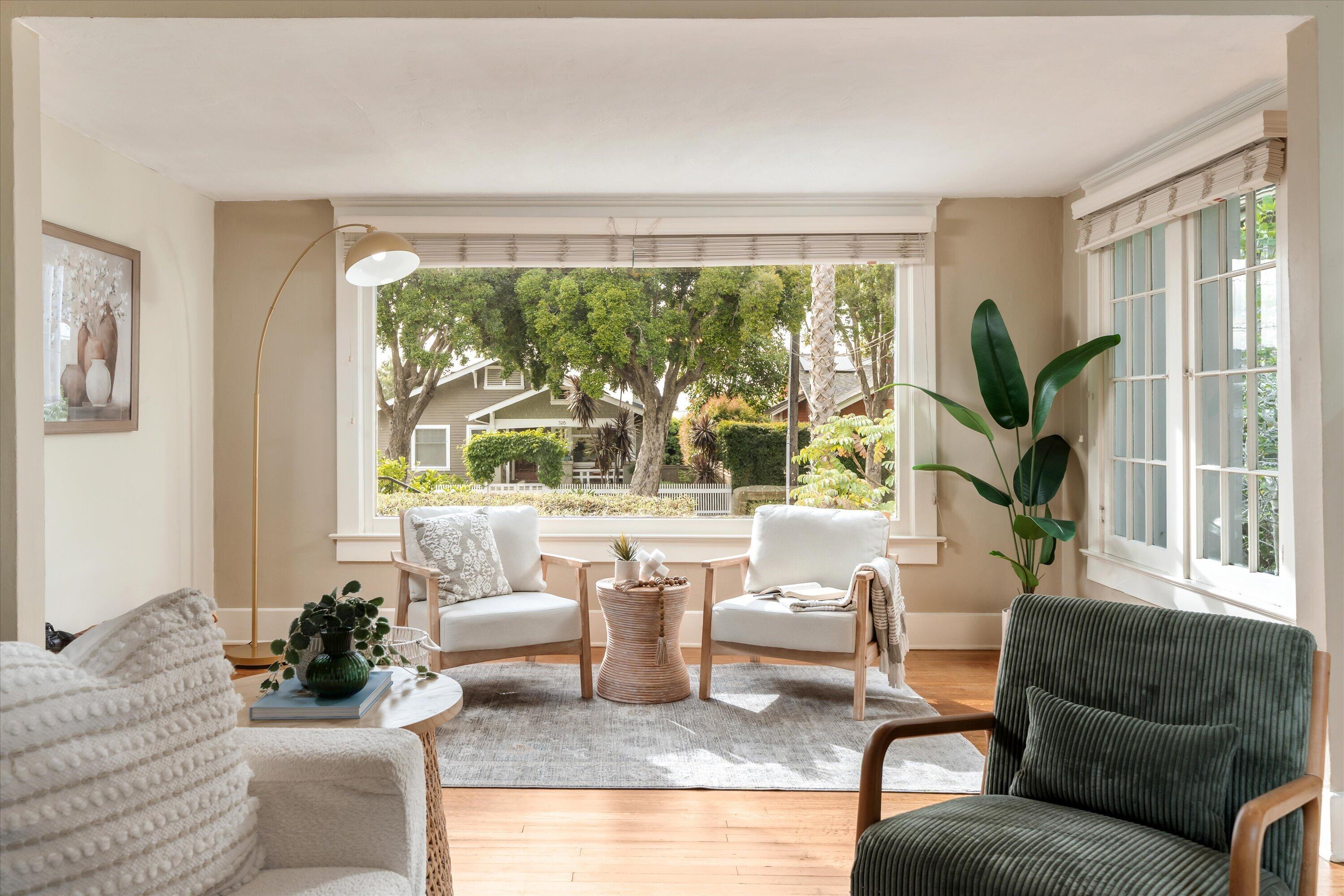 323 E Arrellaga Street