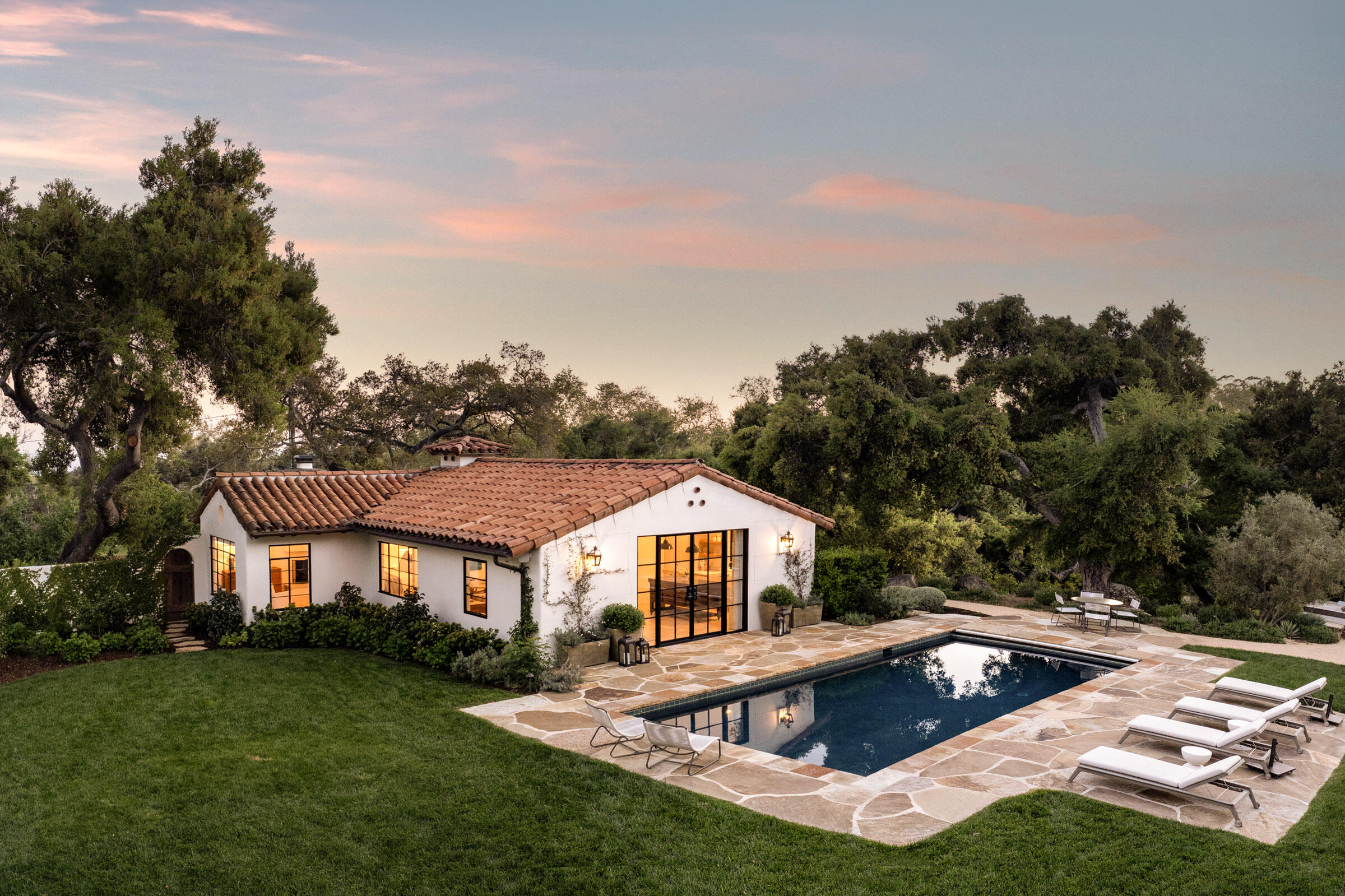 Montecito, California 93108, United States, 6 Bedrooms Bedrooms, ,5 BathroomsBathrooms,Residential,Active,34291