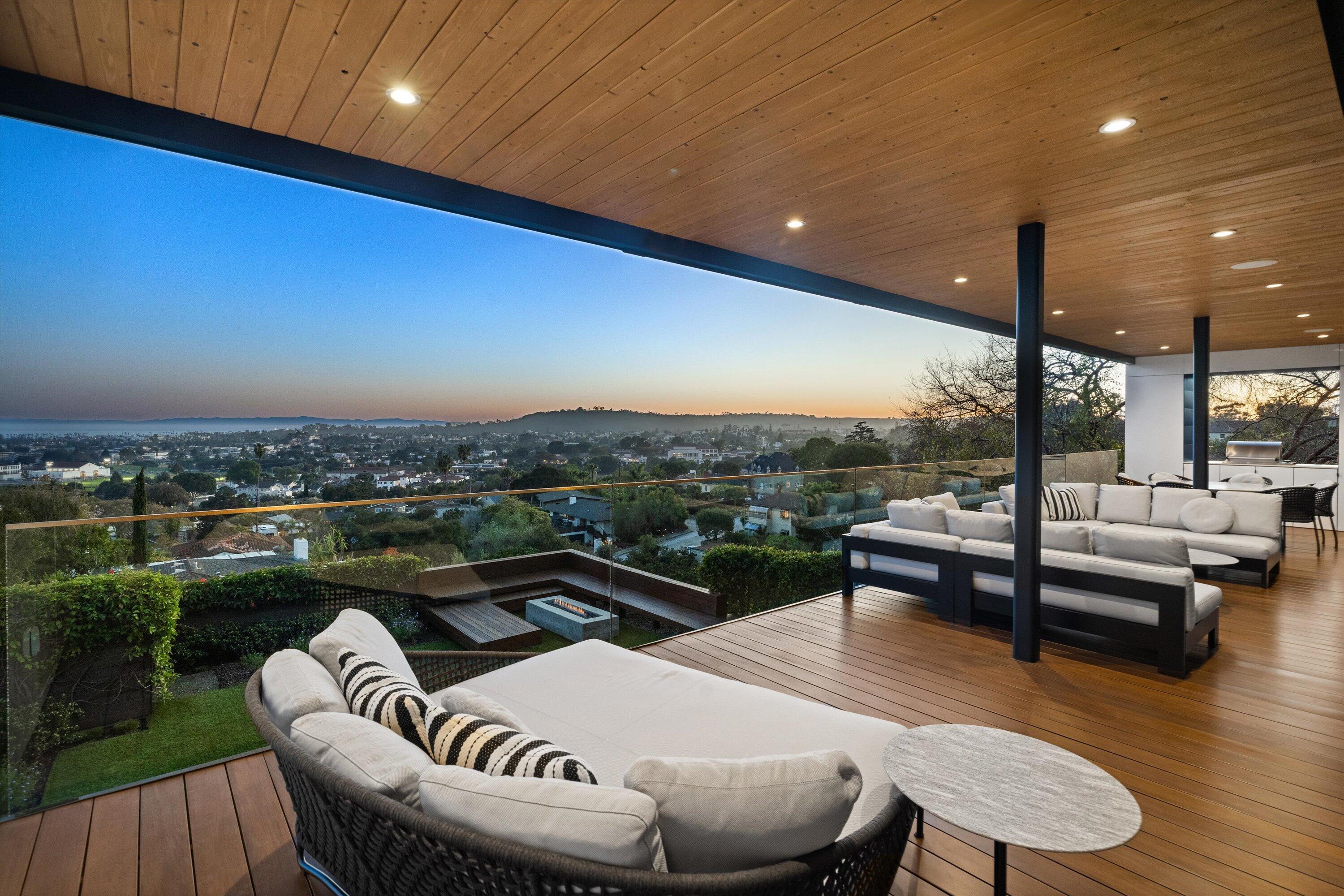 Santa Barbara, California 93103, United States, 3 Bedrooms Bedrooms, ,4 BathroomsBathrooms,Residential,Active,82162