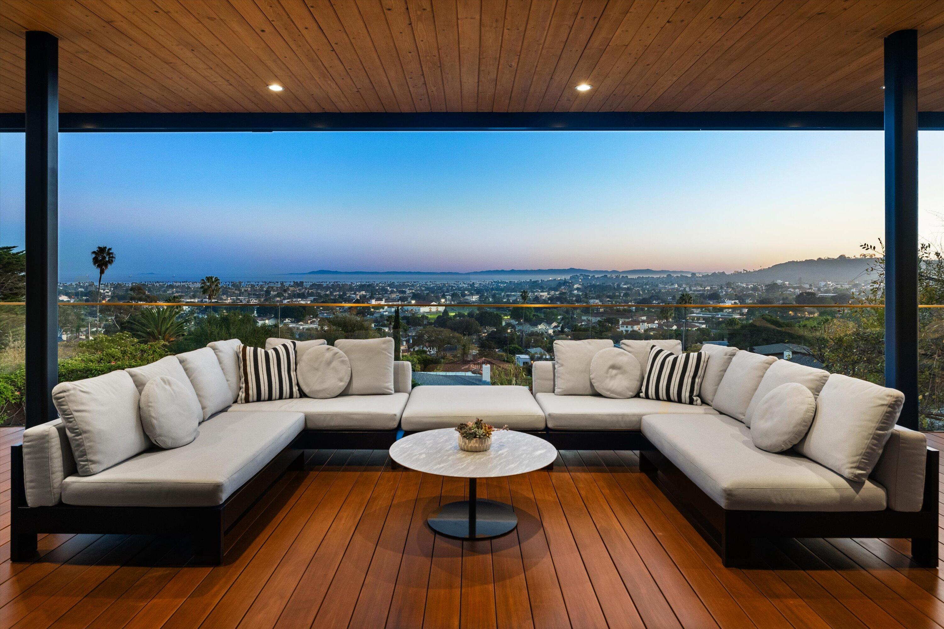 Santa Barbara, California 93103, United States, 3 Bedrooms Bedrooms, ,4 BathroomsBathrooms,Residential,Active,82162