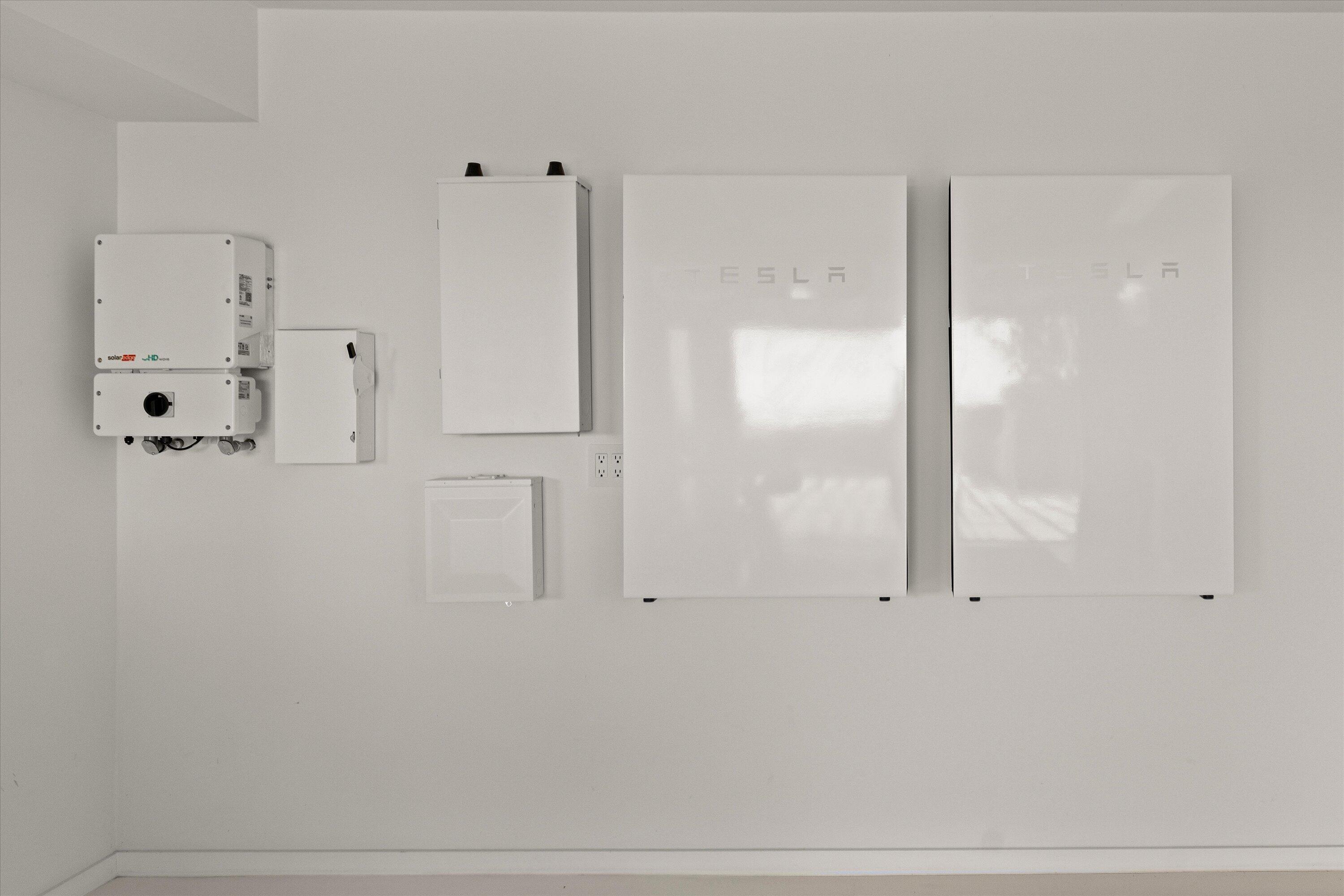 Santa Barbara, California 93103, United States, 3 Bedrooms Bedrooms, ,4 BathroomsBathrooms,Residential,Active,82162