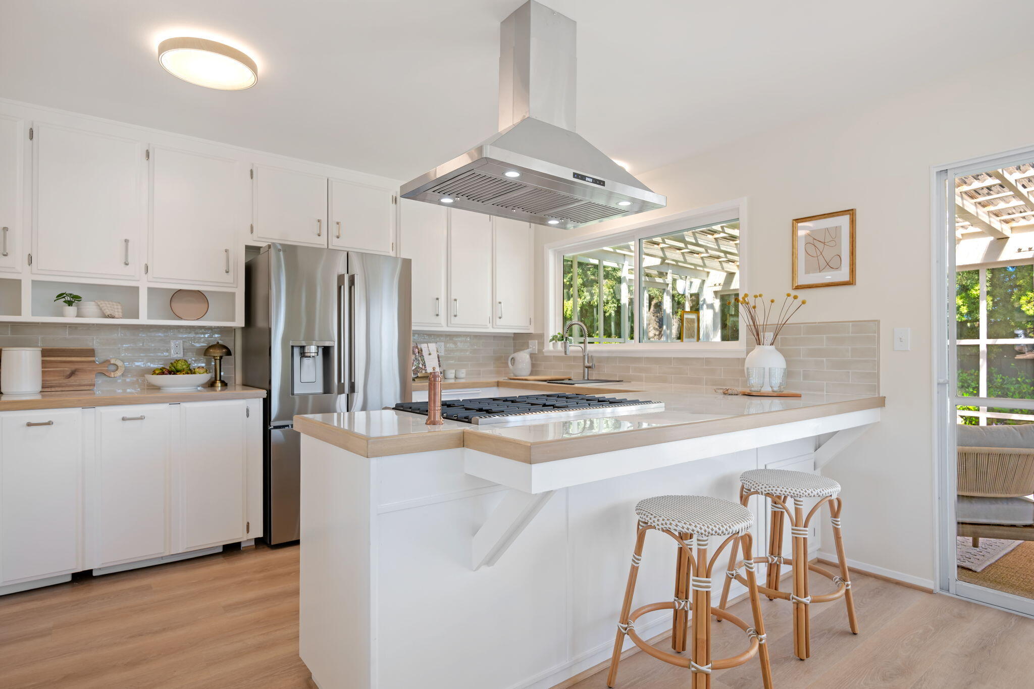 Santa Barbara, California 93109, United States, 3 Bedrooms Bedrooms, ,2 BathroomsBathrooms,Residential,Active,172394