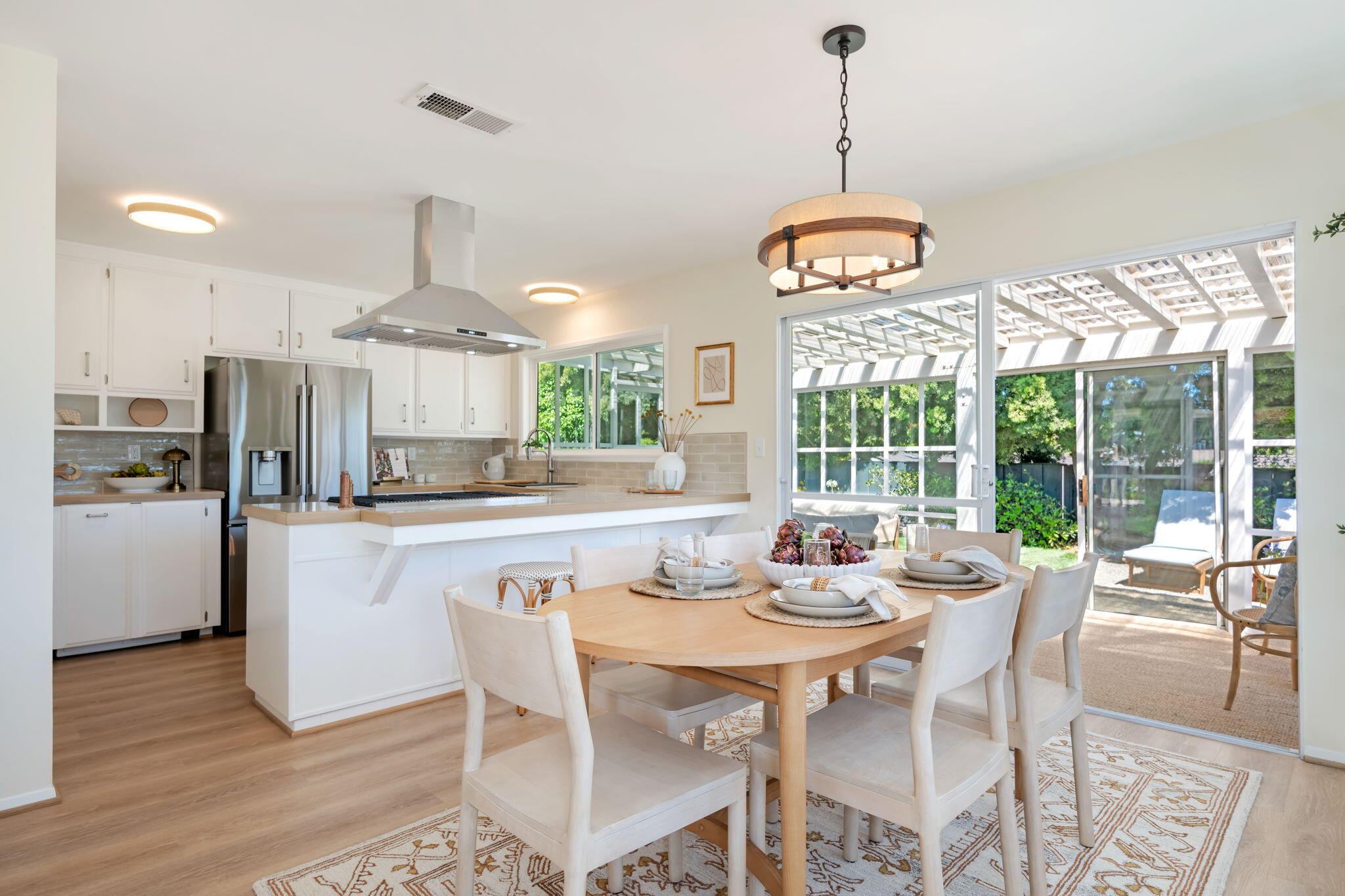 Santa Barbara, California 93109, United States, 3 Bedrooms Bedrooms, ,2 BathroomsBathrooms,Residential,Active,172394